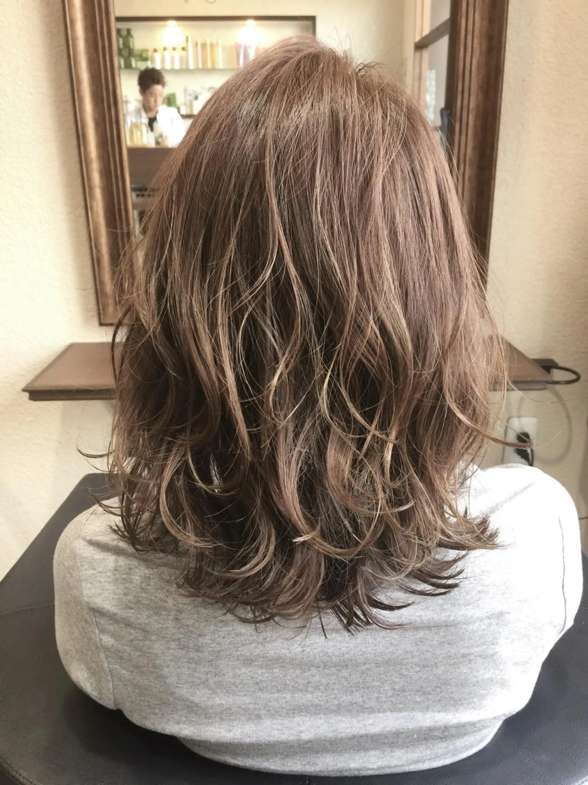 ミディアム 韓国レイヤーカット KOUKIのヘアスタイル