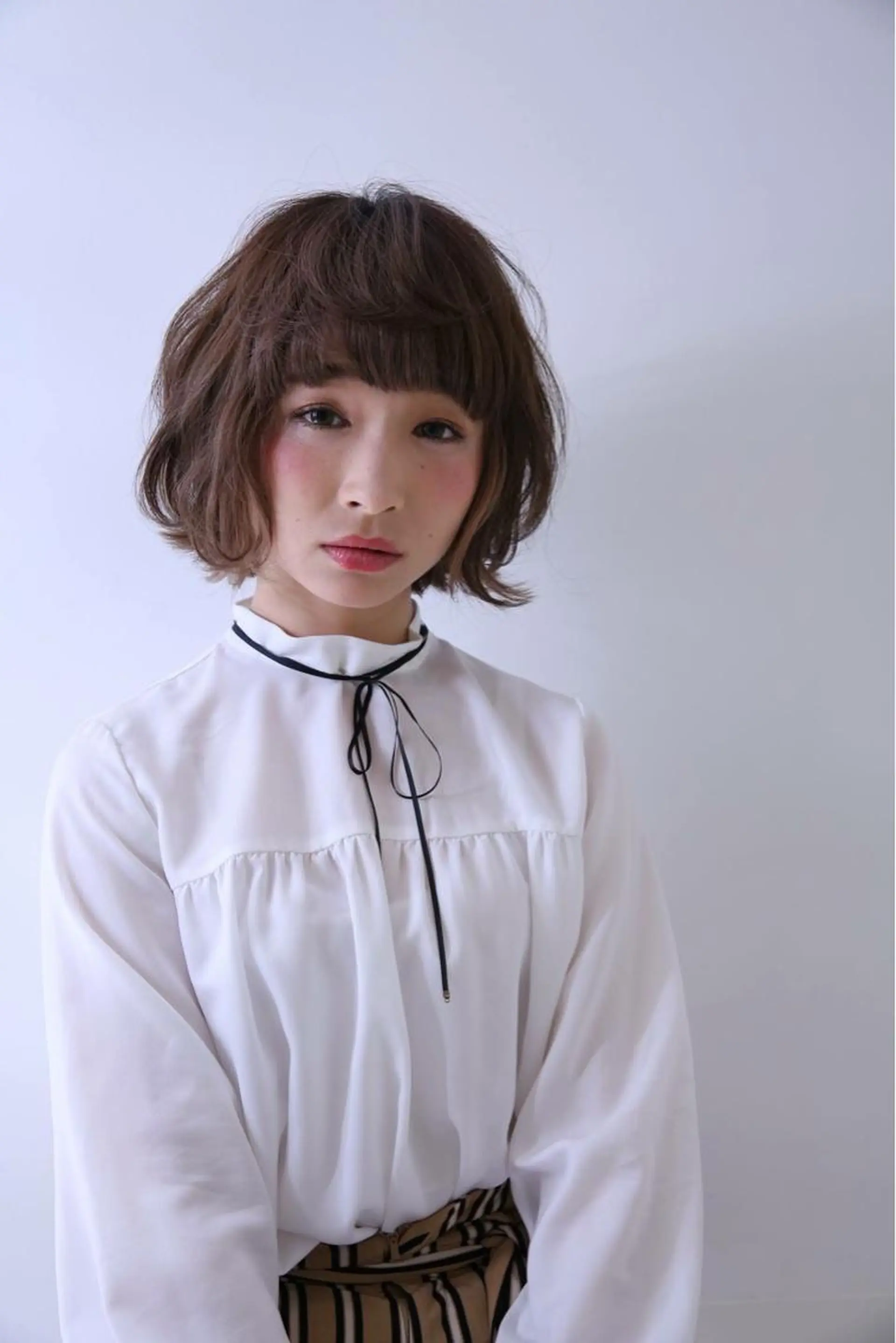 ショート ブリーチなしダブル/ レイヤーカット 小棹のヘアスタイル