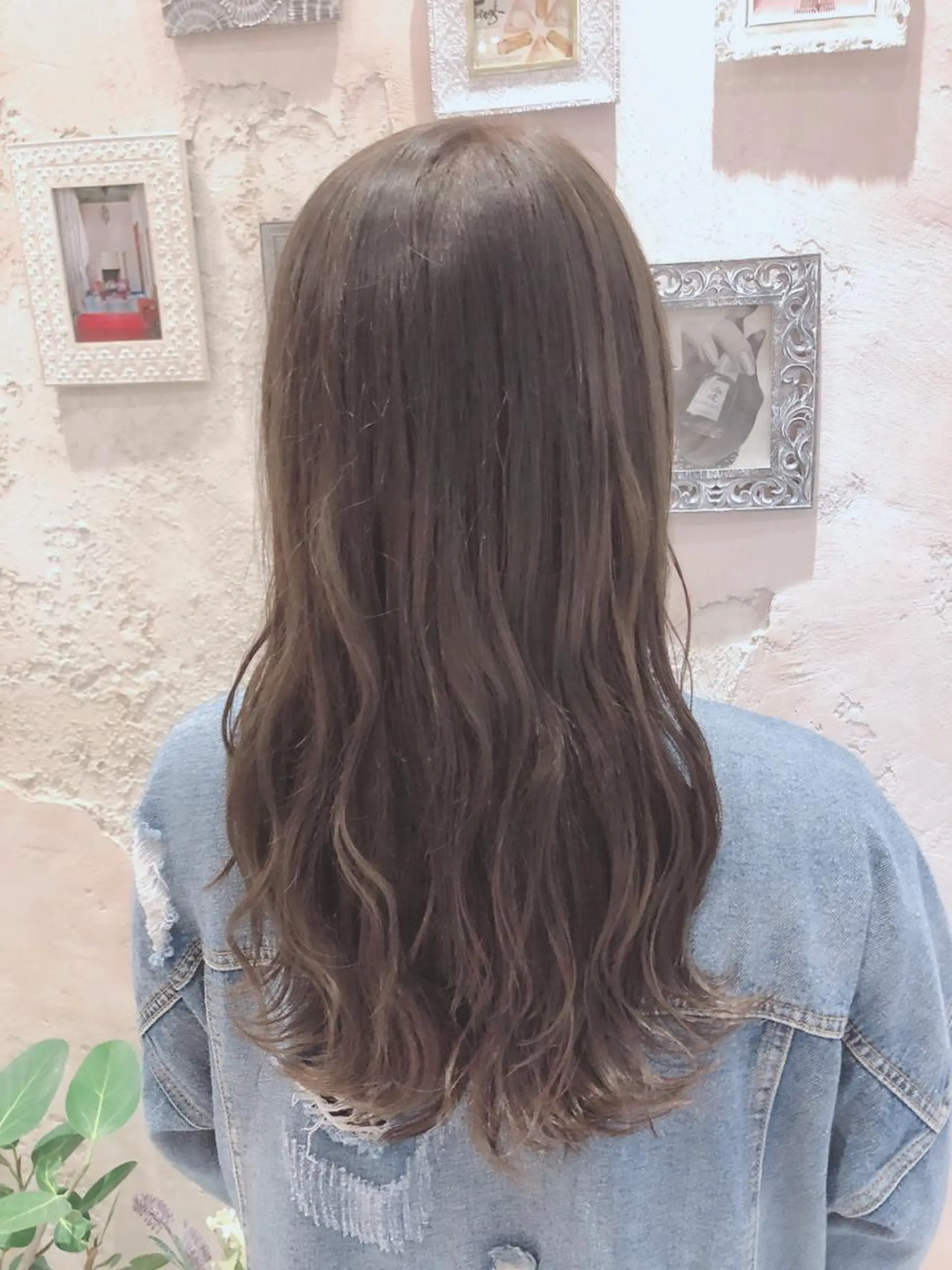 セミロング アッシュ カット ヘアカラー トリートメント 代表山口ひな 髪質改善のプロのヘアスタイル