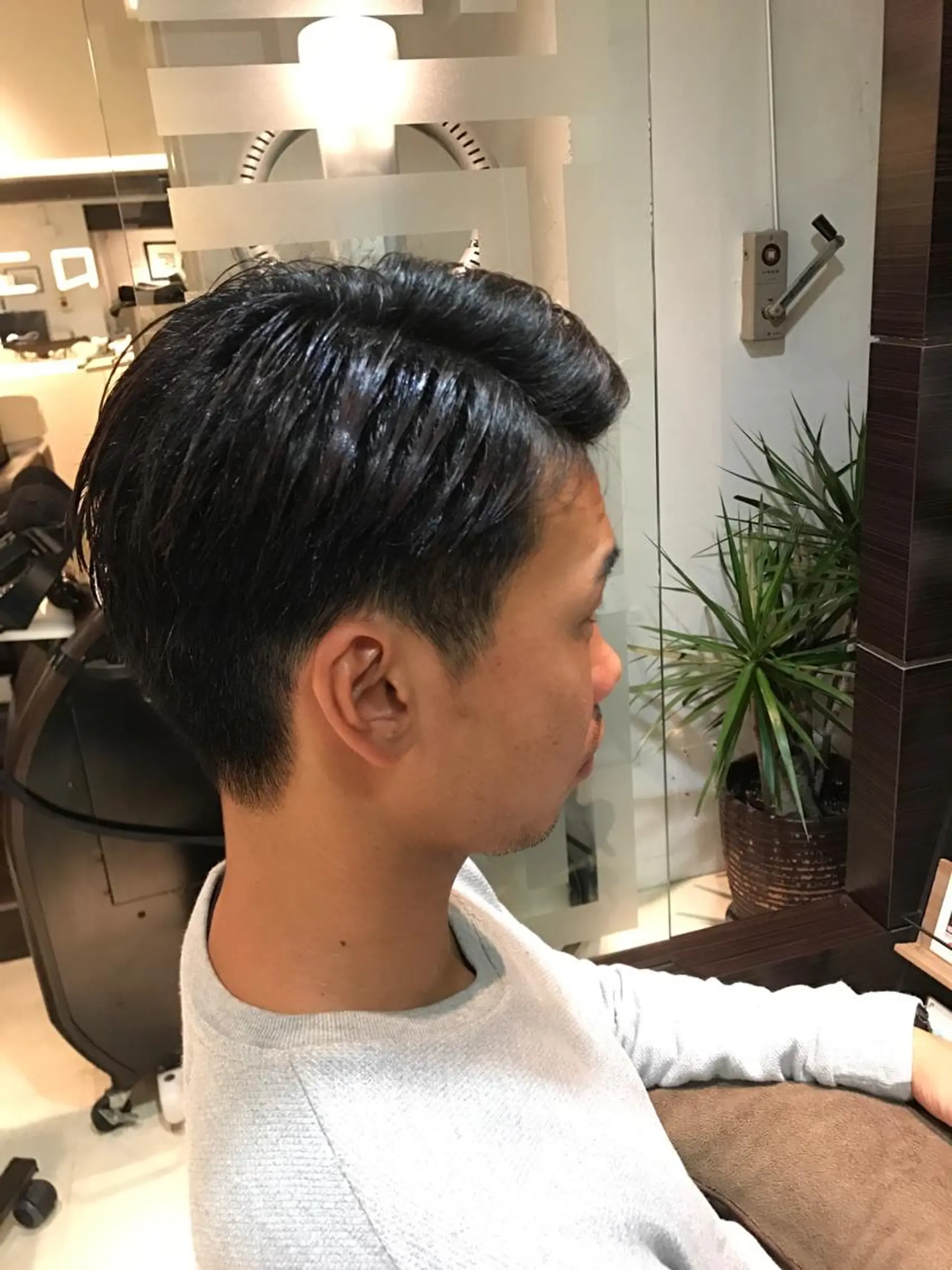 メンズ カット ヘッドスパ 岩上 充希のヘアスタイル