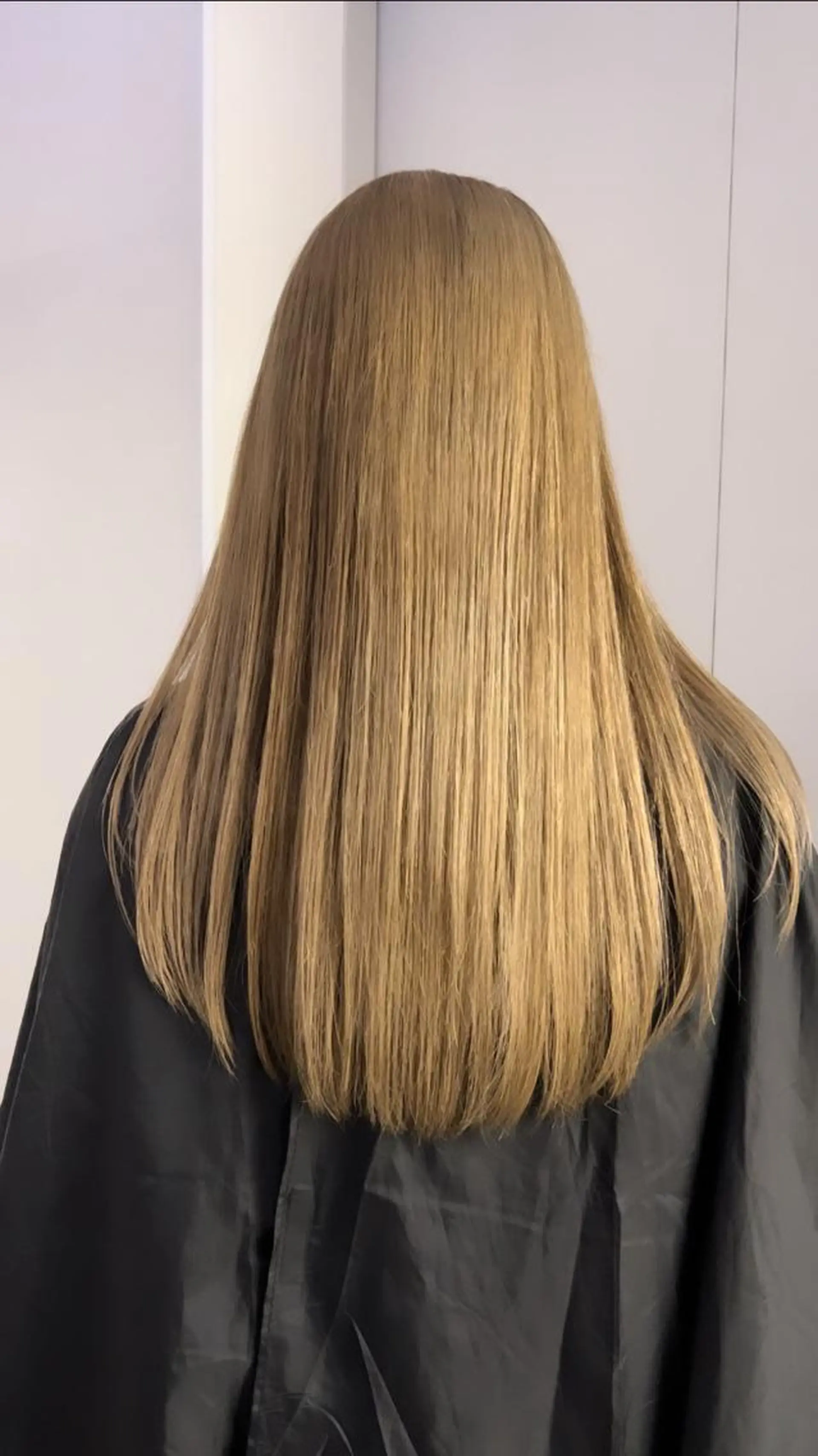 ロング カラー ミチオノザワヘアサロン所属・鷲嶺 風太朗のヘアスタイル