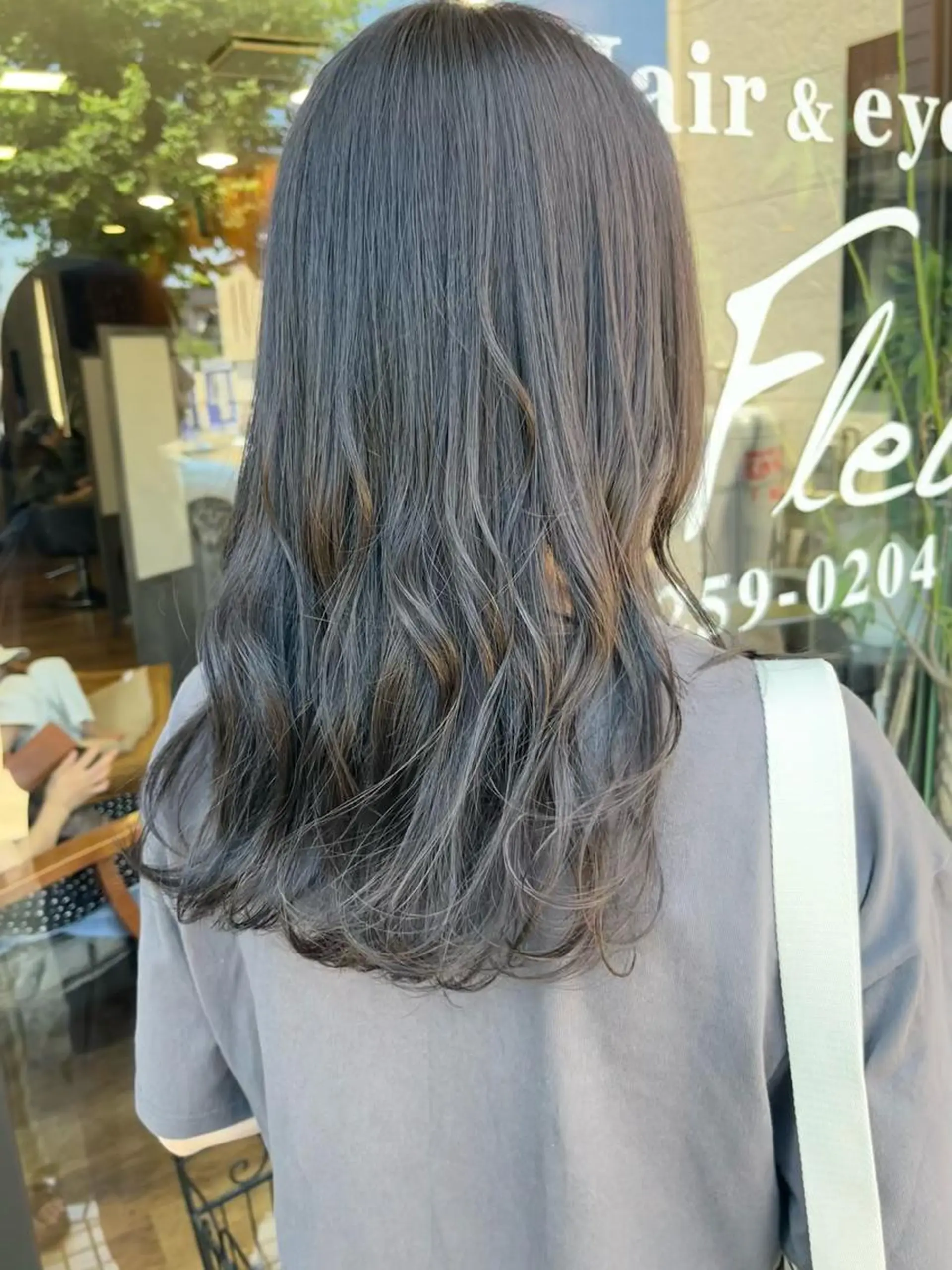 セミロング Un Fleur所属・立野 希沙のヘアスタイル