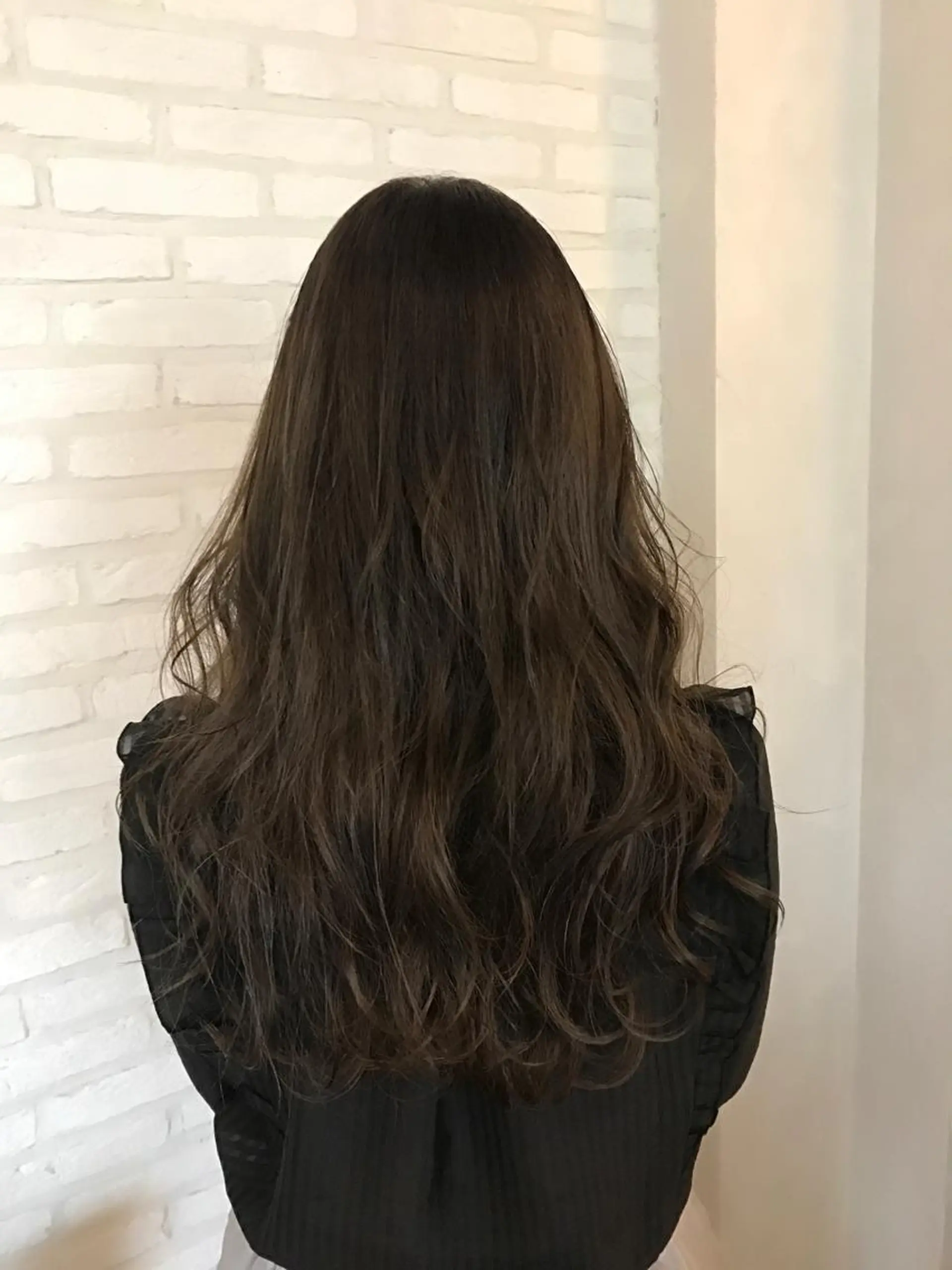 ロング カラー 透明感カラー グレージュ 松田 直也のヘアスタイル