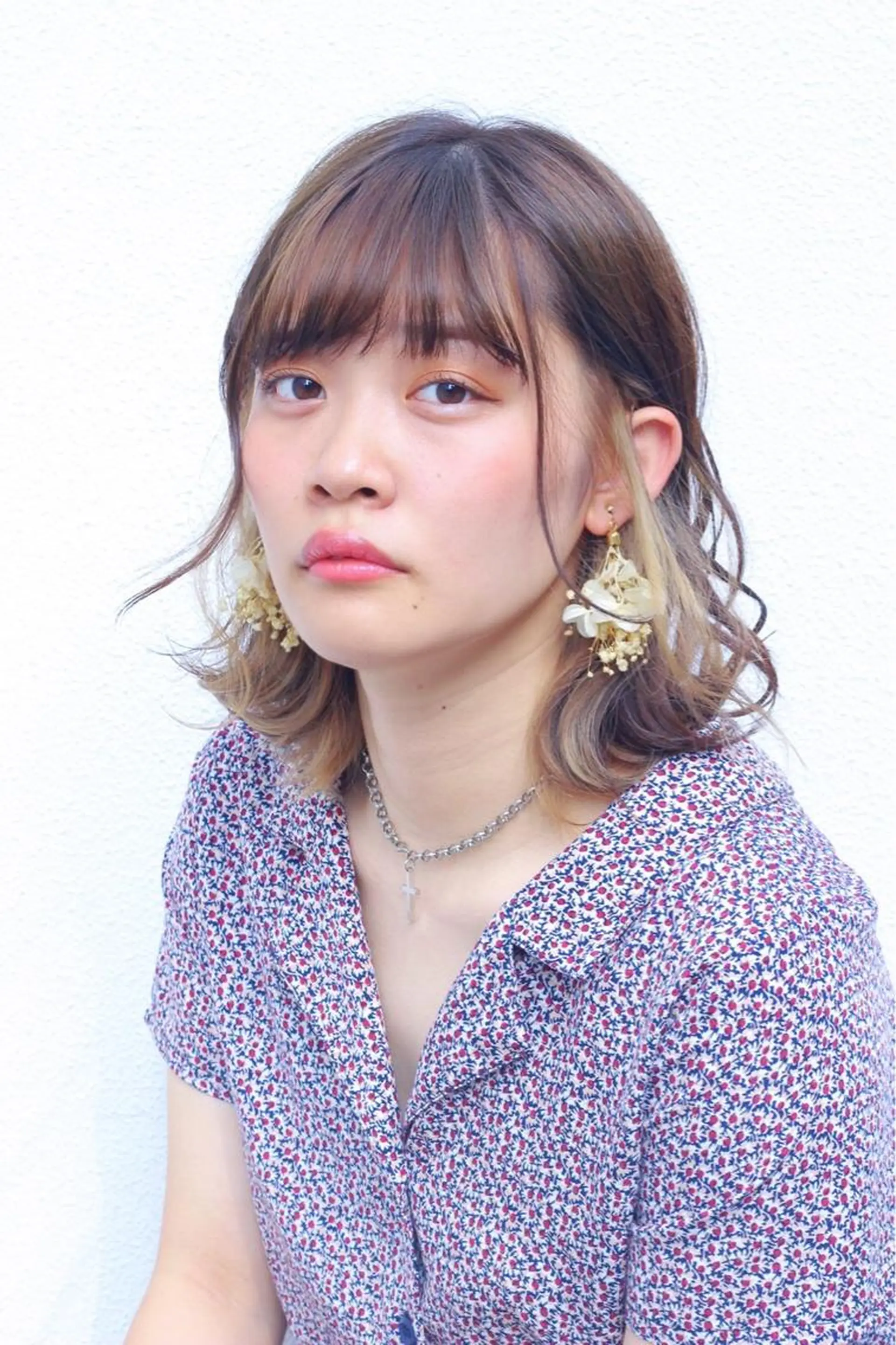 ミディアム カラー アッシュ ベージュカラー ヘアカラー トリートメント 🍑艶髪✖️暖色系 ✨momoka🍑のヘアスタイル