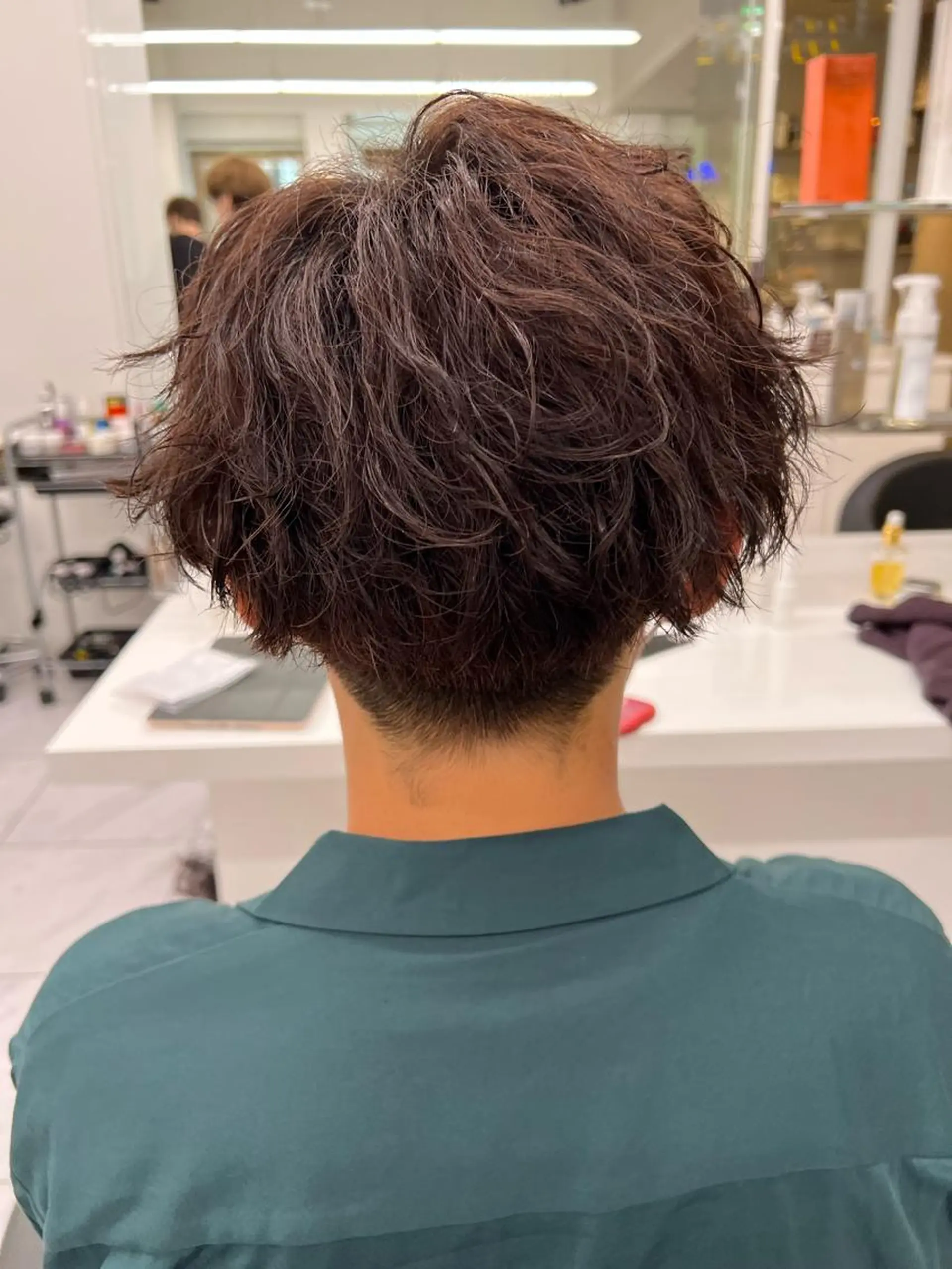 ショート カラー パーマ メンズ センターパート メンズ韓国風 韓国マッシュ マッシュウルフ マッシュ カット ヘアカラー トリートメント ヘッドスパ ヘアセット トレンド/レイヤー うる艶🪞CANDYのヘアスタイル