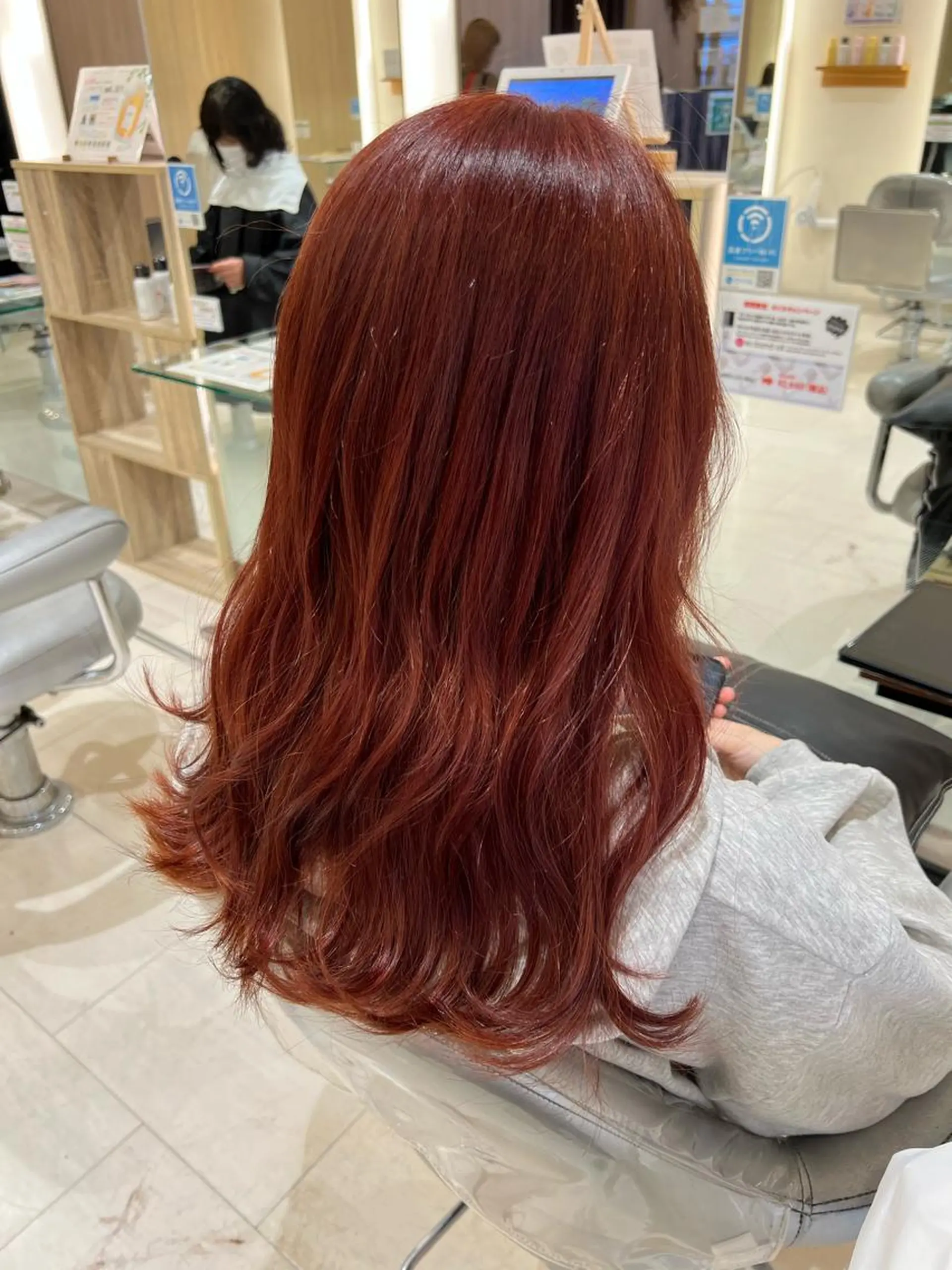 カラー ブリーチ 久永 菫のヘアスタイル
