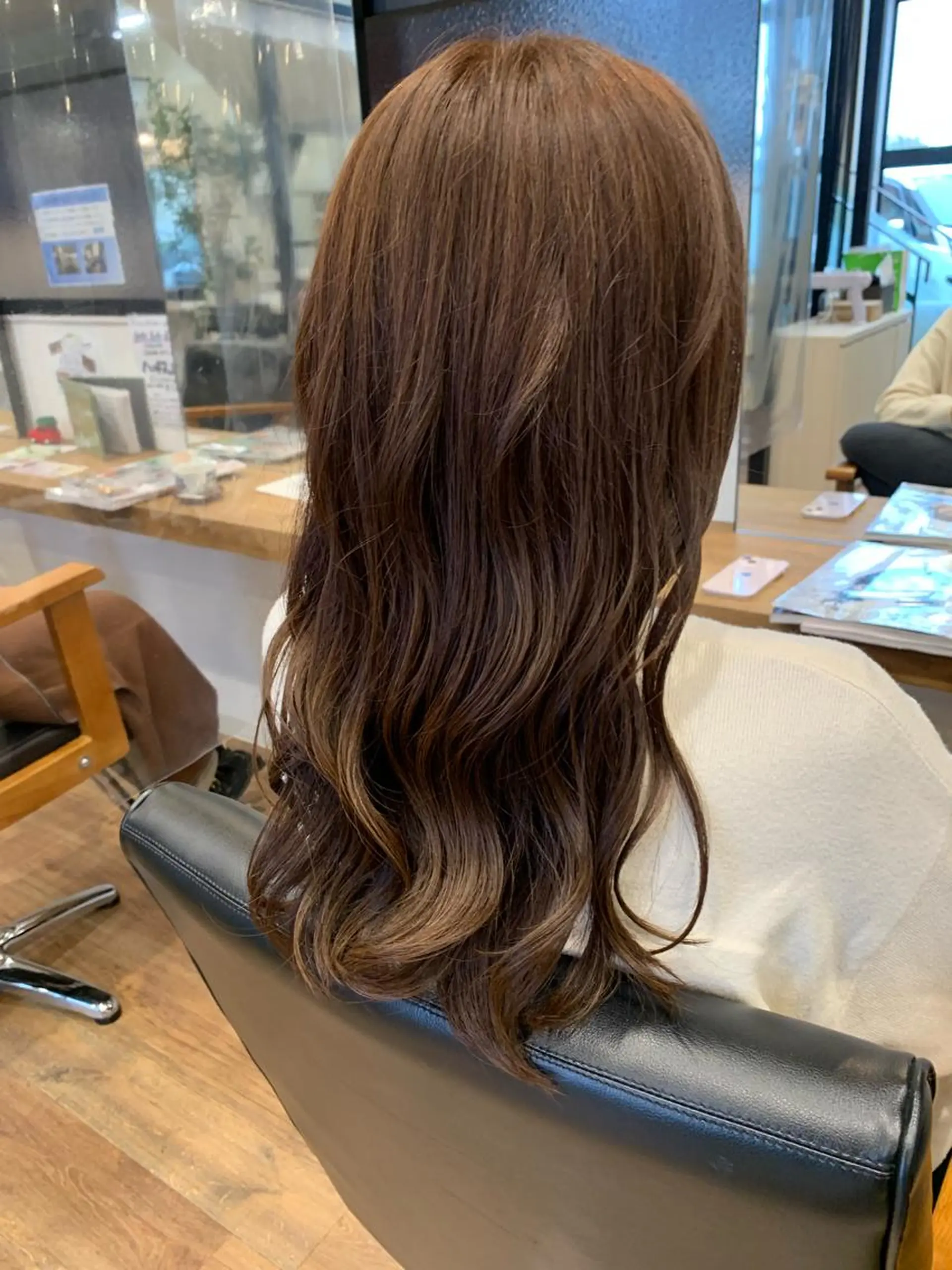 ロング カラー ヘアカラー 美容しょうへいの店所属・吉川 茉由子のマツエク・マツパデザイン