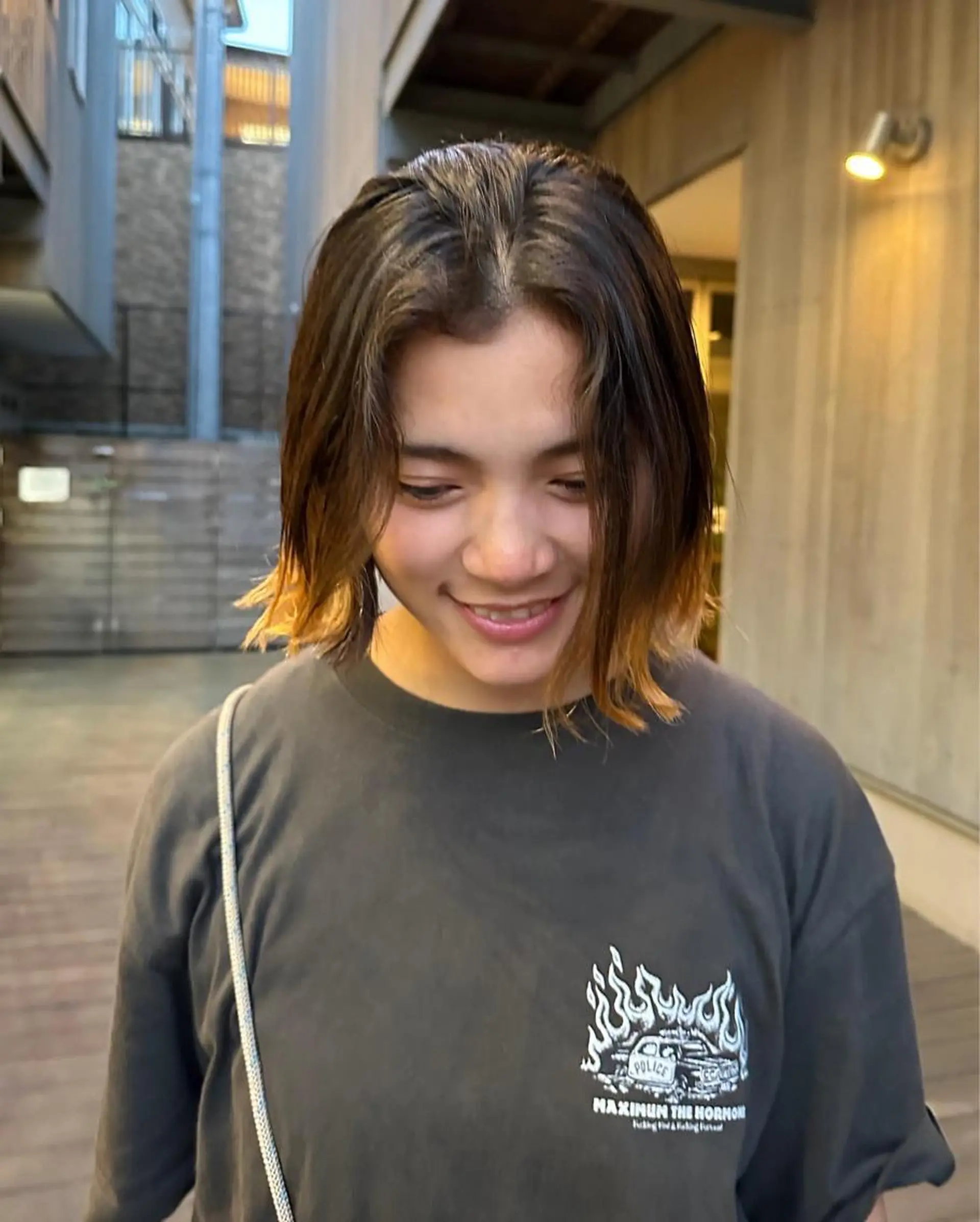 ミディアム カラー 似合わせレイヤー 海外風レイヤーmioのヘアスタイル