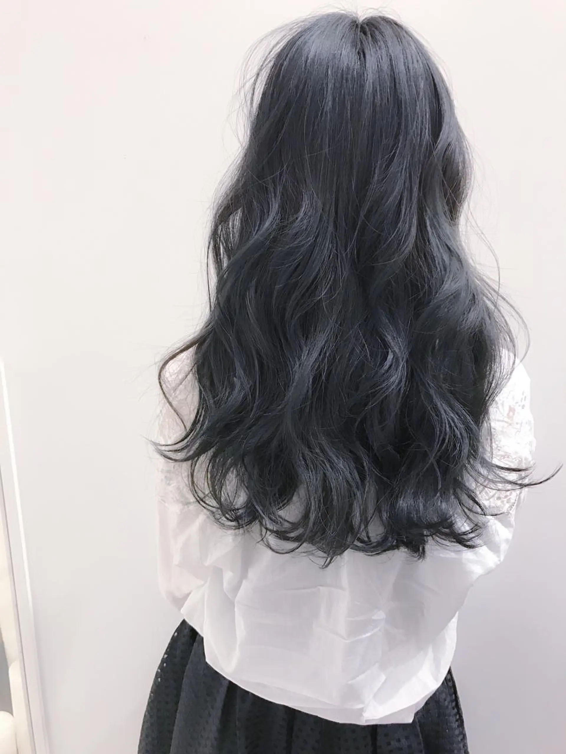 セミロング カラー ネイビーカラー エクステ(レミー毛) NINEのヘアスタイル