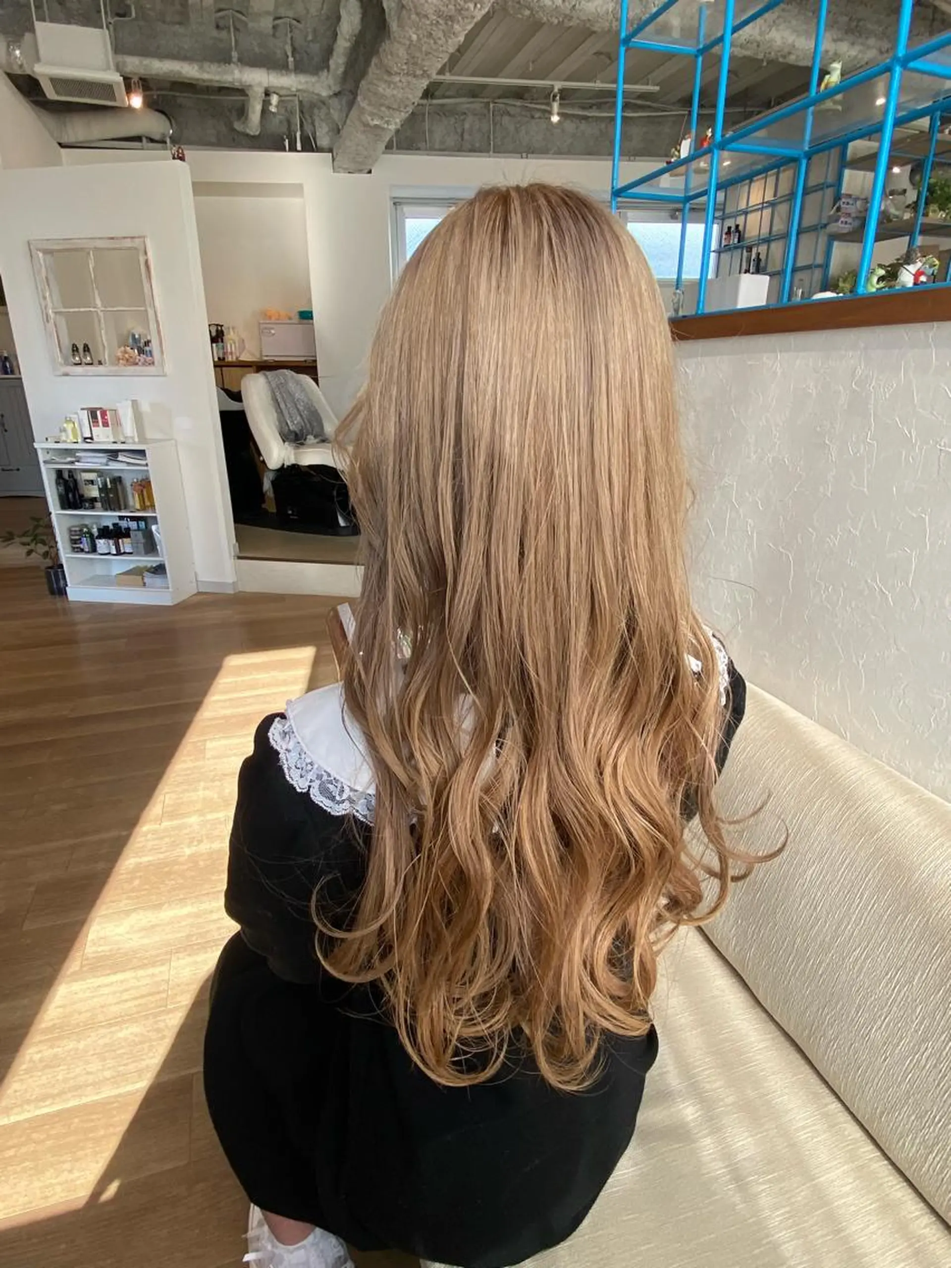 セミロング カラー Ate by little所属・青木 梢のヘアスタイル