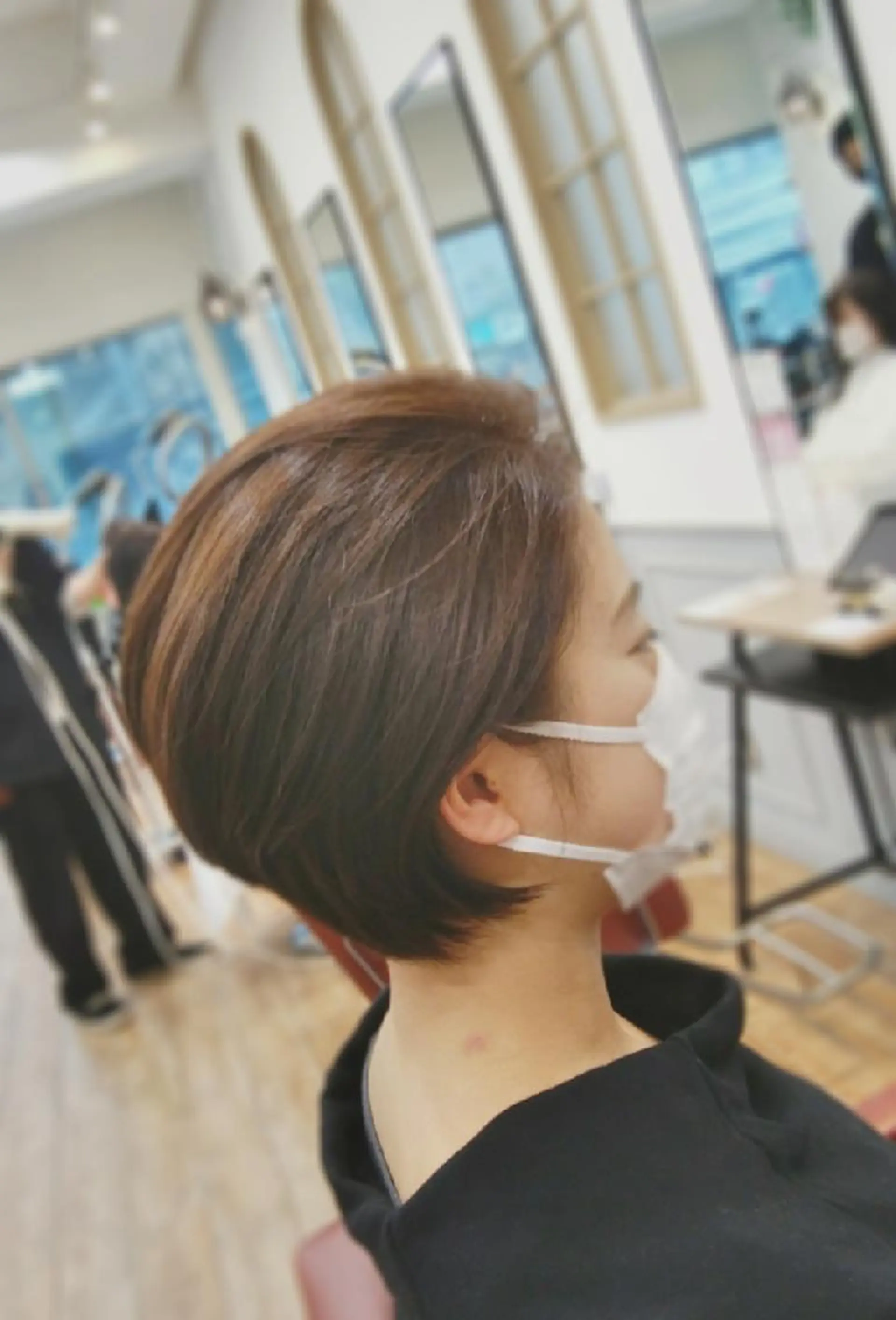 ショート カラー 菅原 綾のヘアスタイル