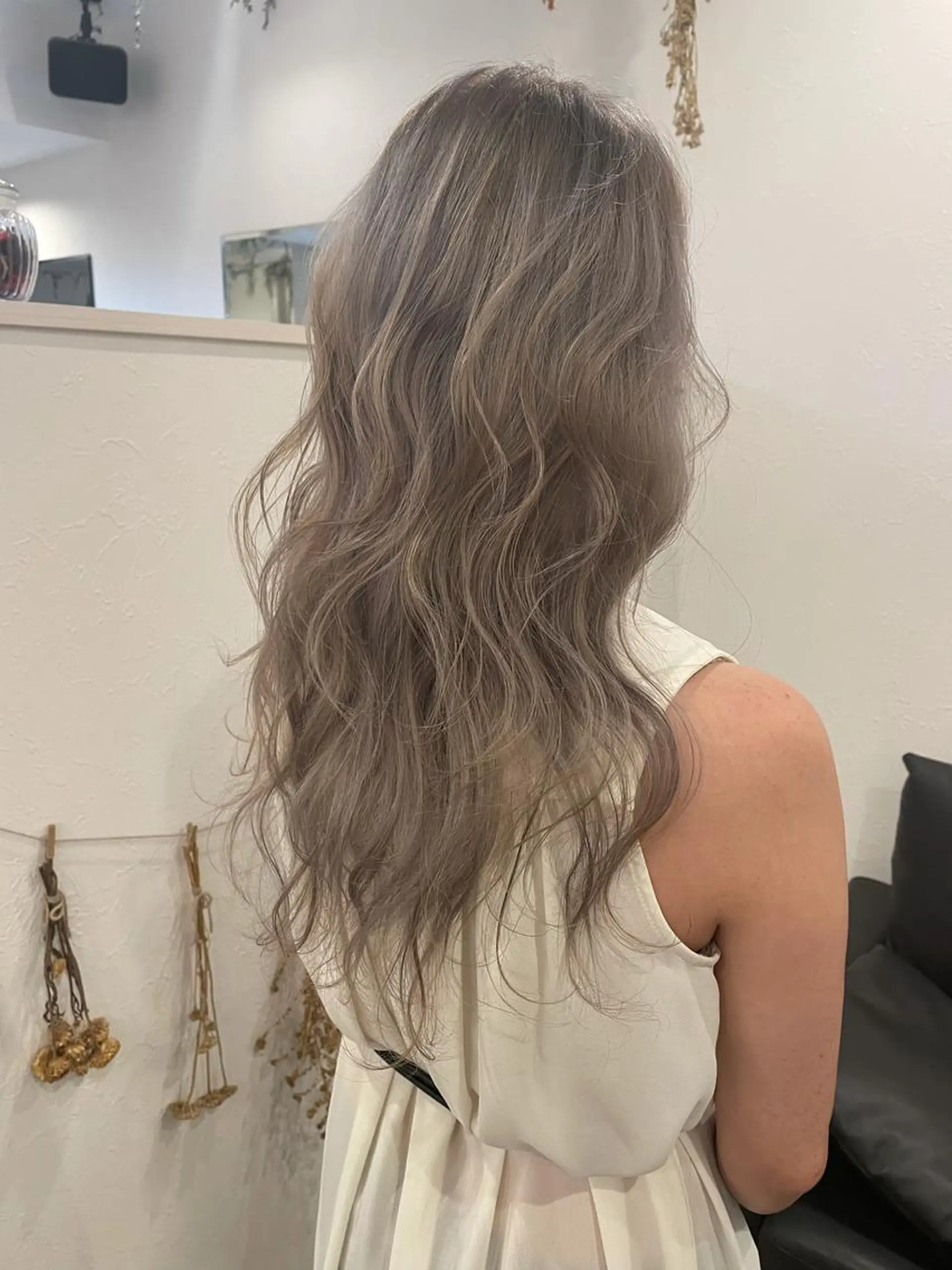 ロング カラー ブリーチ ハイトーンカラー ヘアカラー m ā l o.🌷 サカモトマイコのヘアスタイル