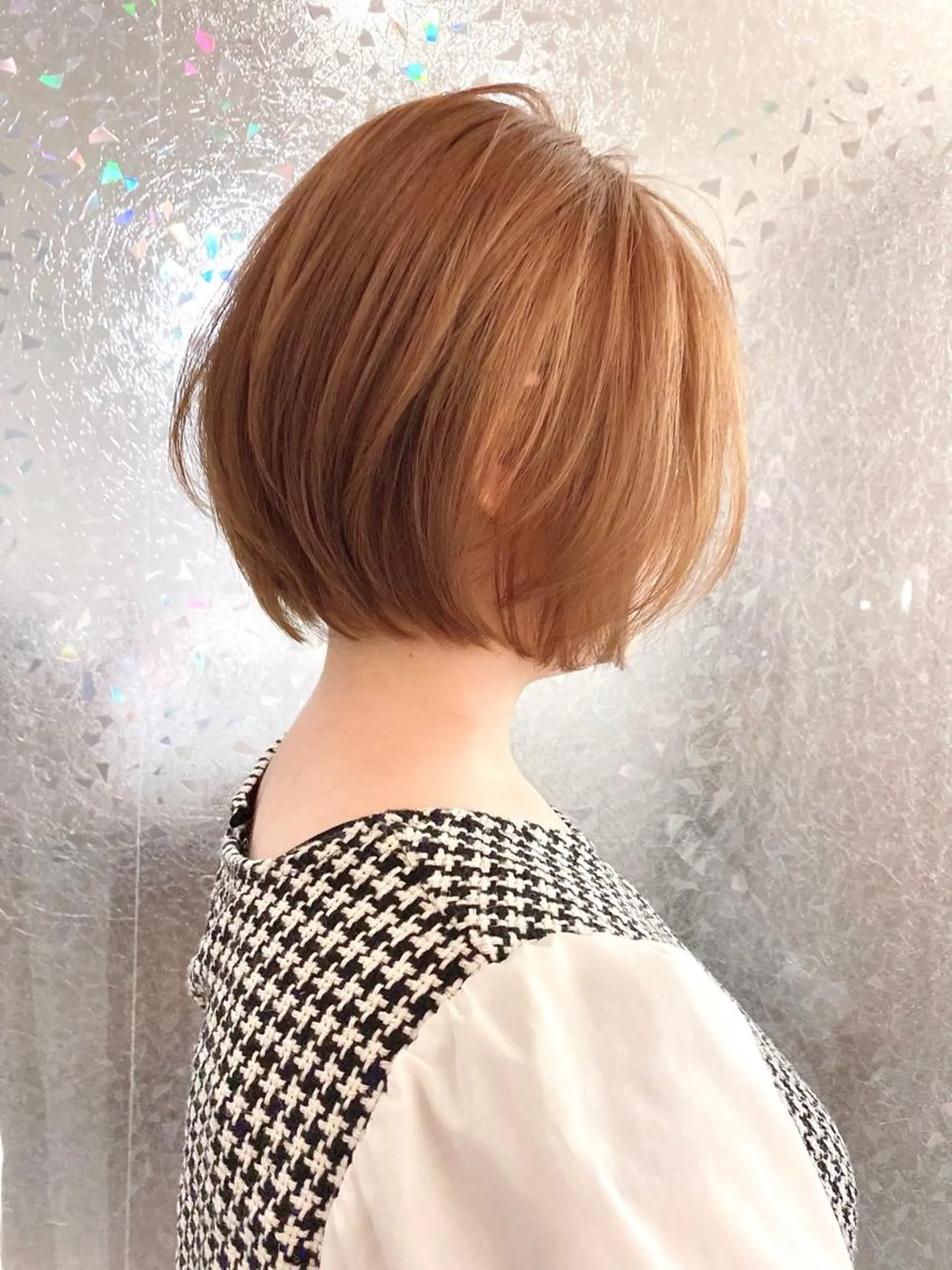 ショート カラー 明るい白髪染め専門店兵庫駅前店所属・山口 一馬のヘアスタイル