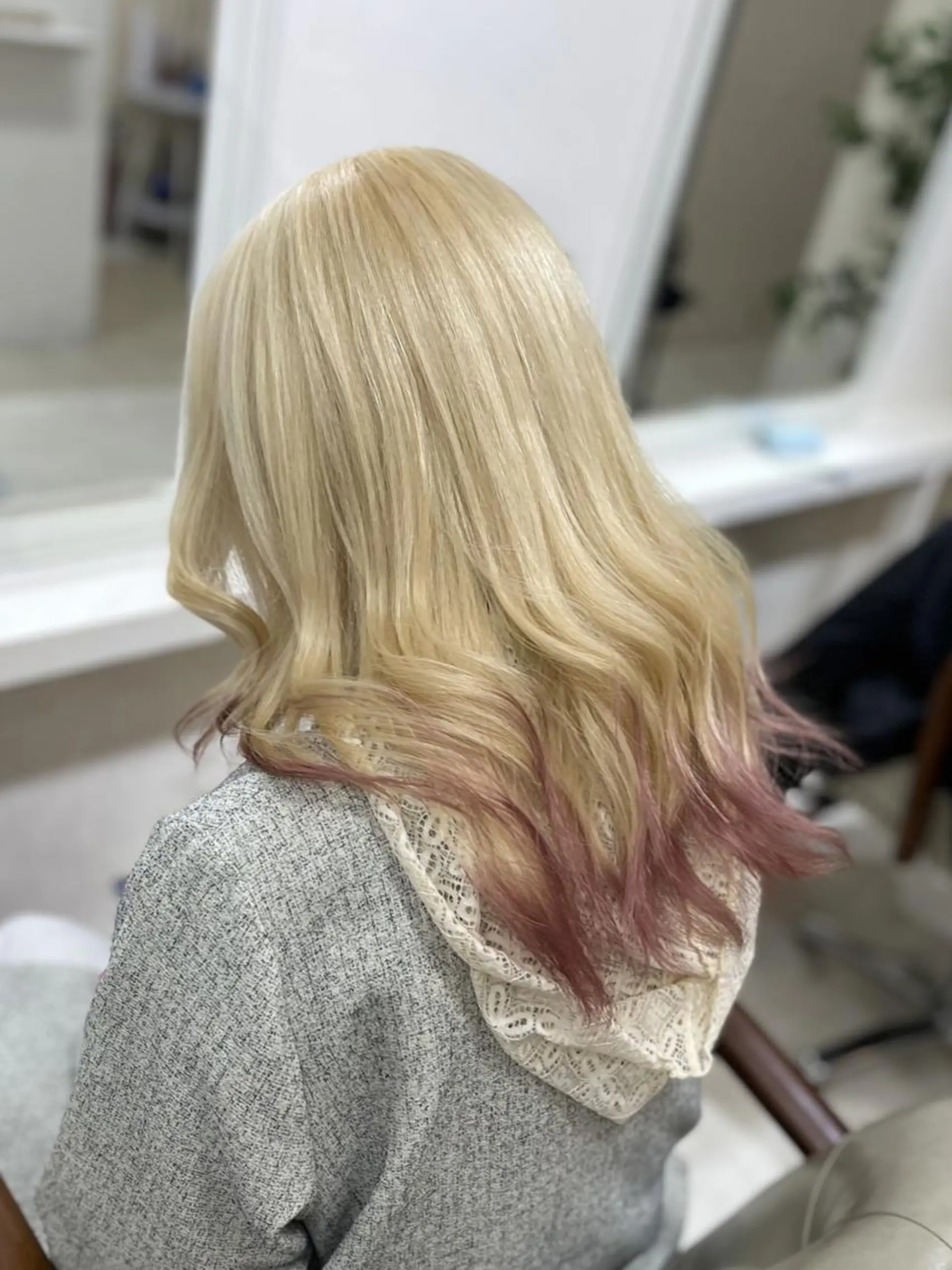 セミロング カラー ヘアカラー 🎀carina ハイトーンカラー🎀のヘアスタイル