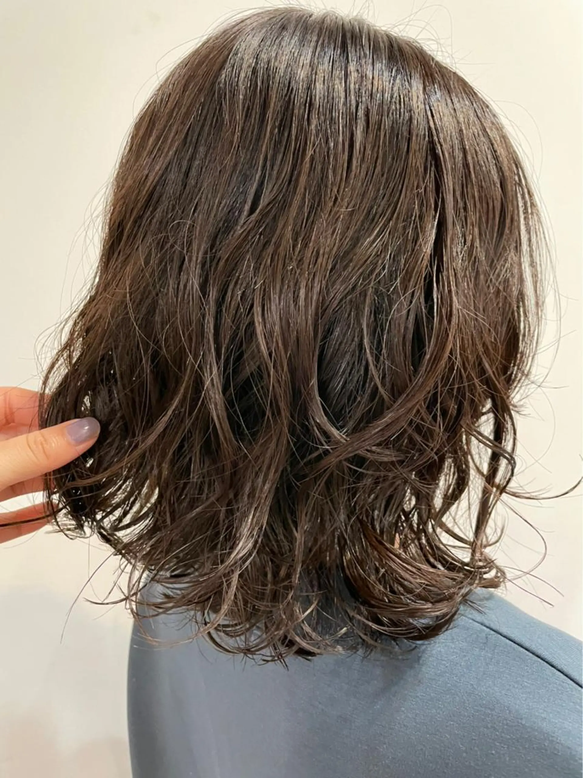 ミディアム パーマ ミディアムパーマ ニュアンスパーマ SALOWIN下北沢所属・hazuki 🌝のヘアスタイル