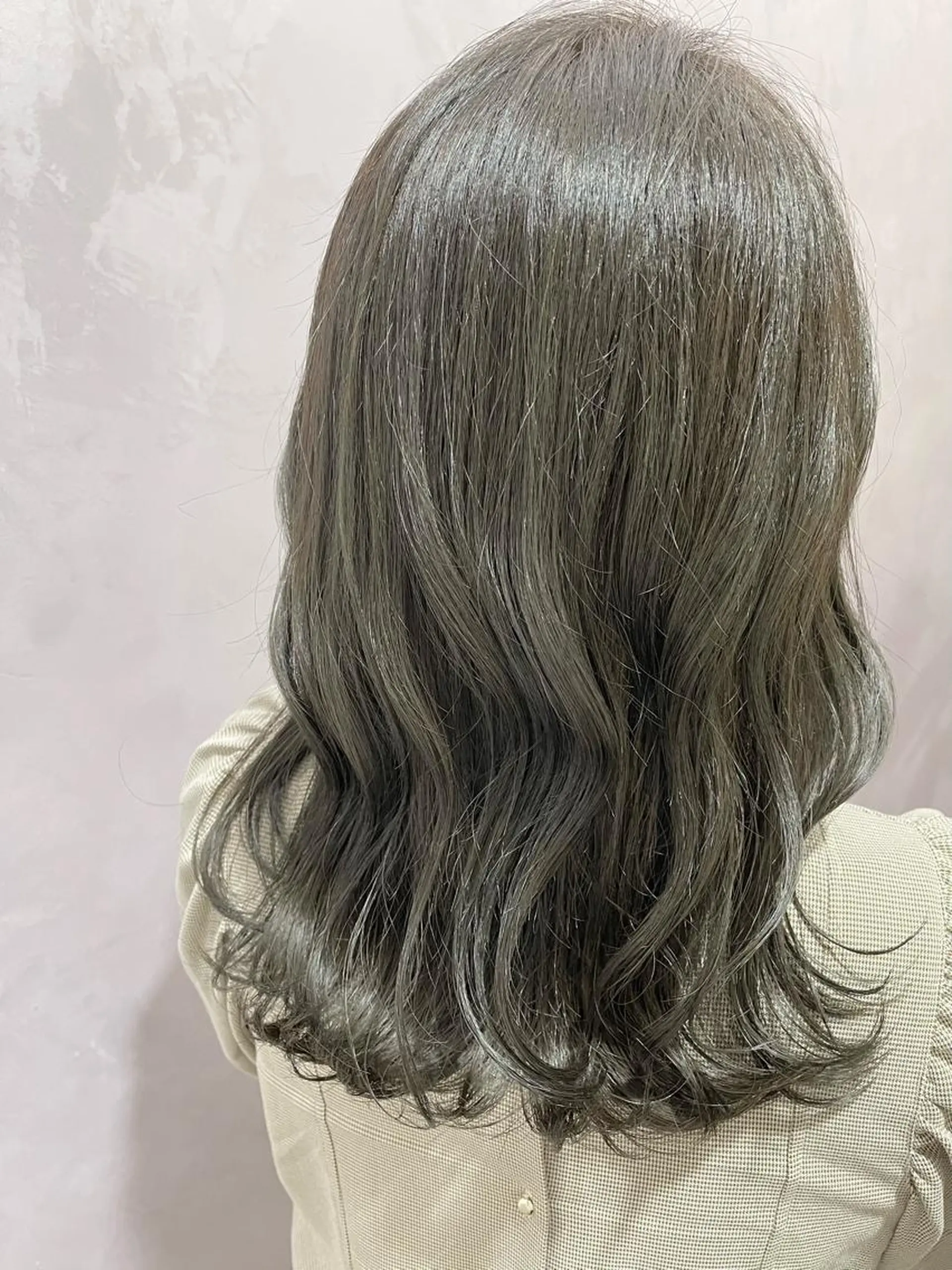 セミロング 丸山 亜加理のヘアスタイル