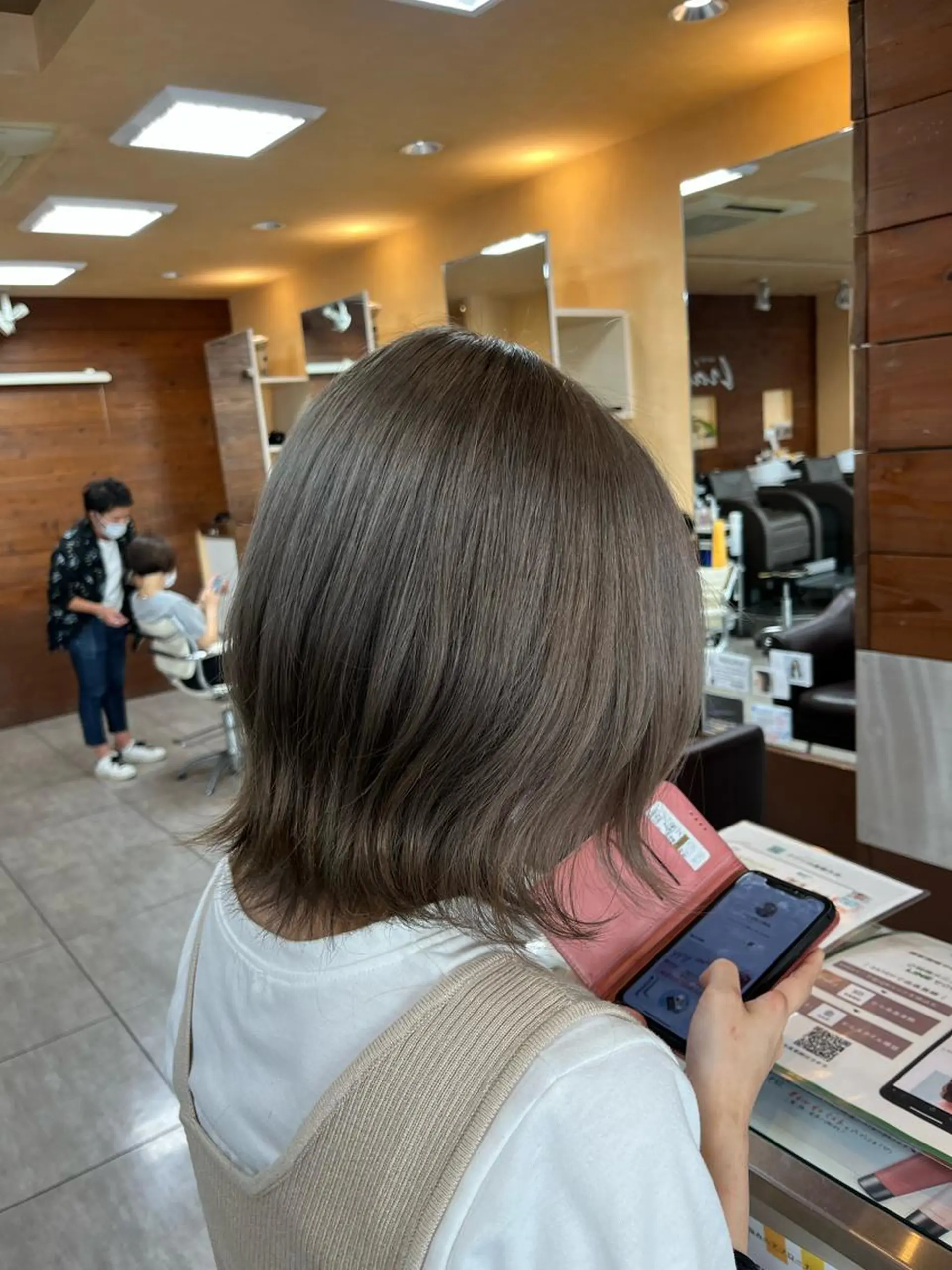 ミディアム カラー ヘアカラー トリートメント インナー×縮毛矯正 ピンクカラー澤井里菜のヘアスタイル