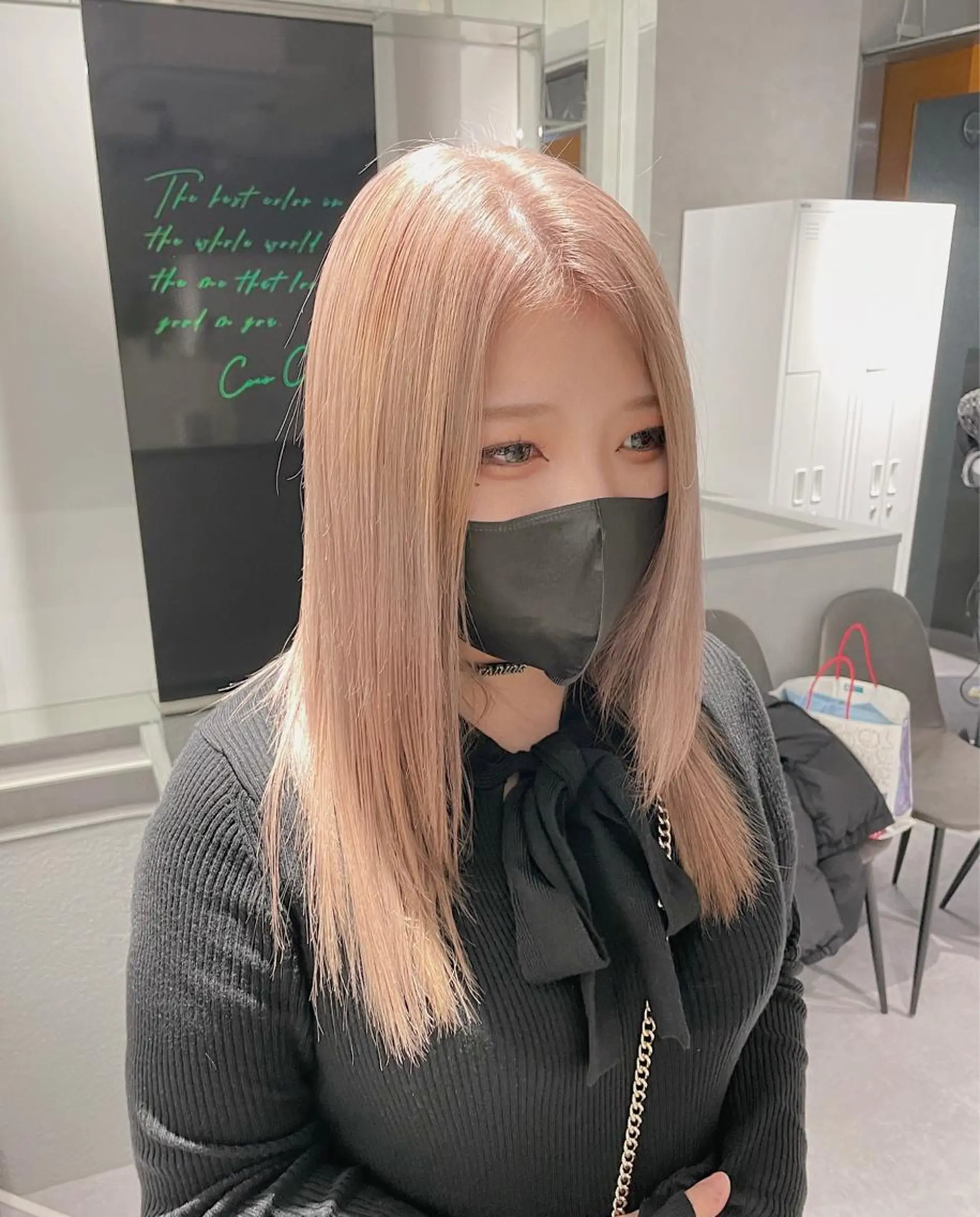 ミディアム カラー ミディアムパーマ アッシュ バレイヤージュ ベージュカラー 黒髪 ikuma/ ミルクティーのヘアスタイル