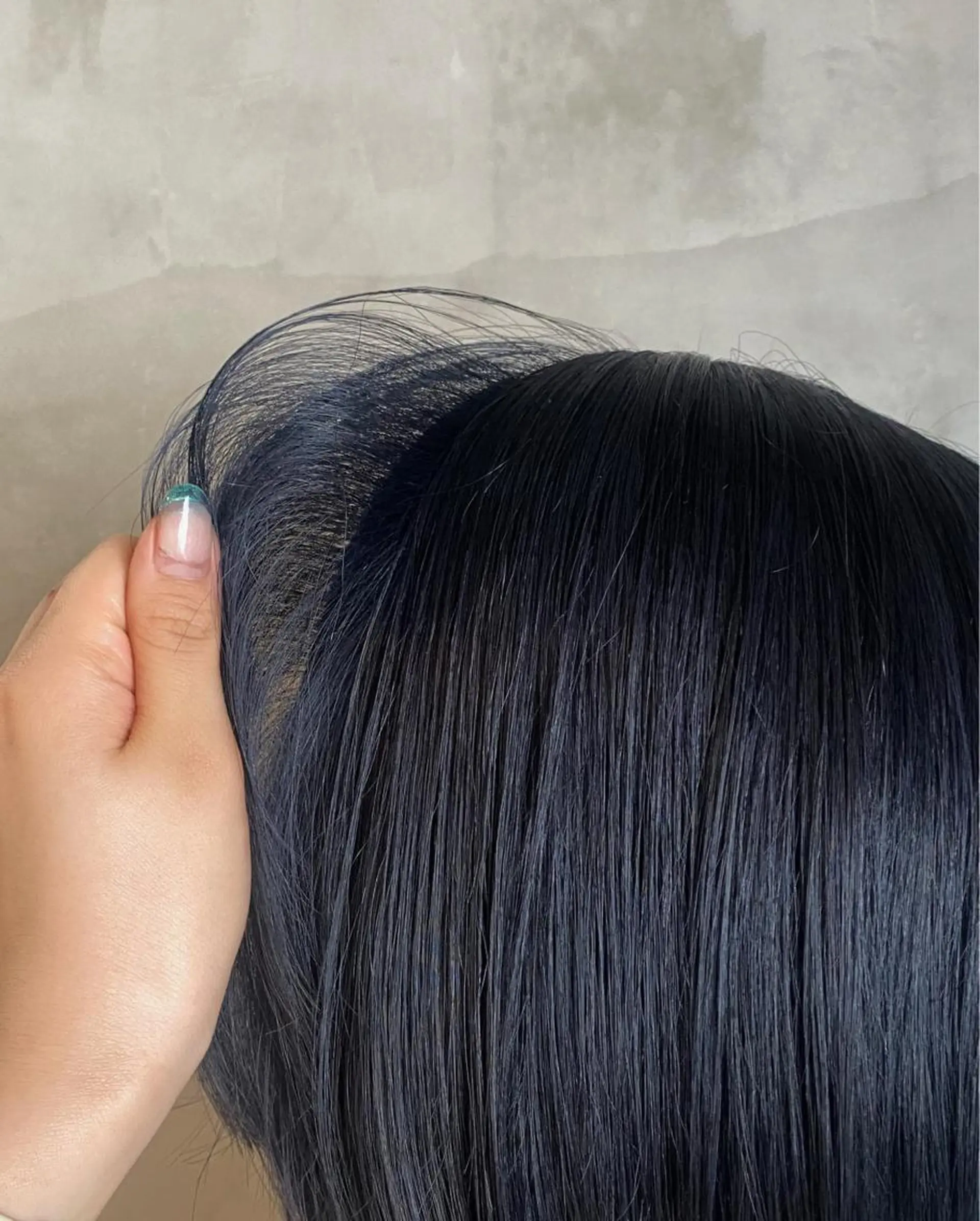 ショート カラー 黒髪 ブルーカラー ブルーブラック カット ヘアカラー 【& koenji】 yuka🪽🫧のヘアスタイル