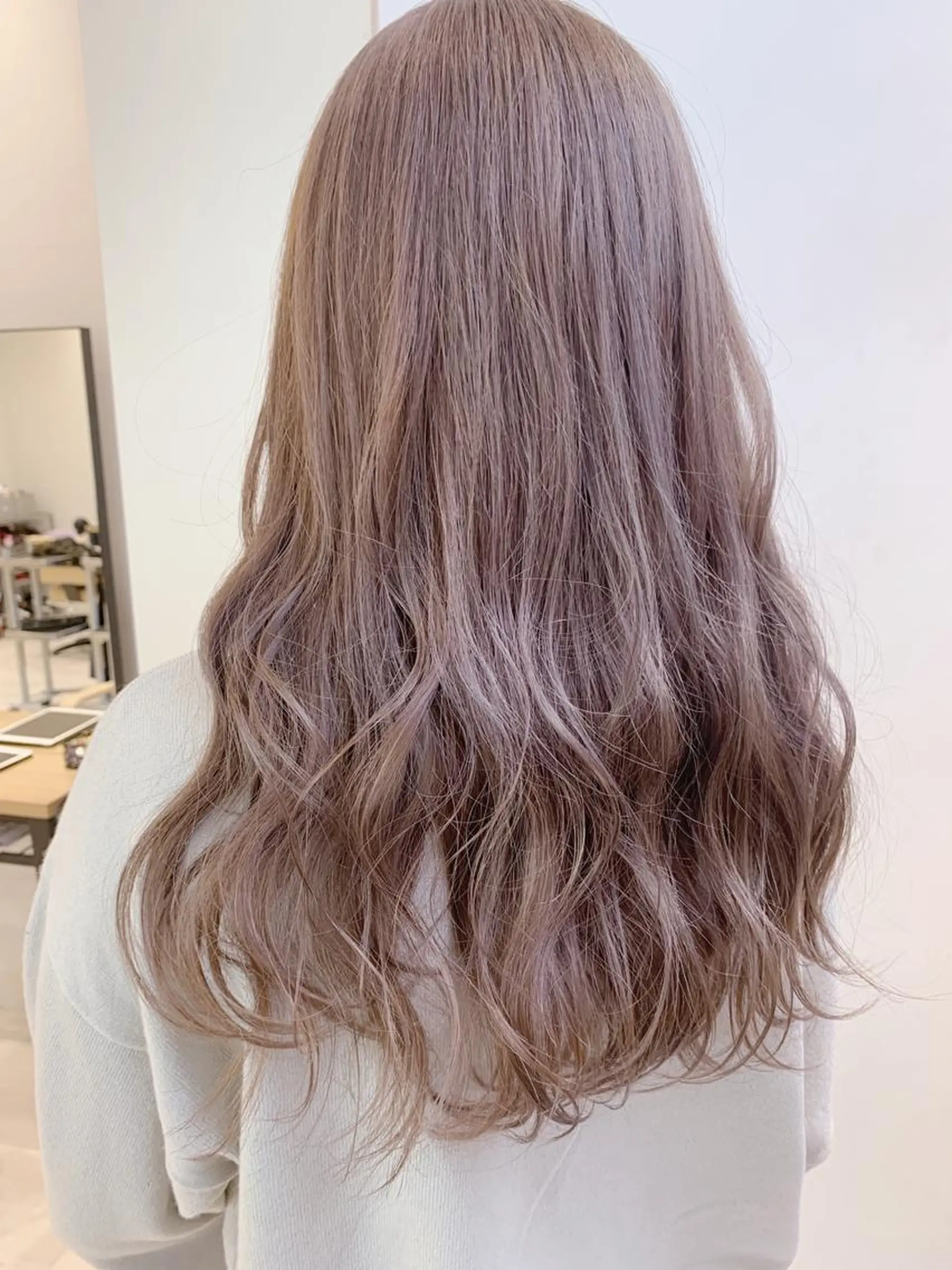 ロング カラー ブリーチ ケアブリーチ トリートメント カット ヘアカラー トリートメント Le'a渋谷所属・インナーエクステ渋谷 🦋KAJIのヘアスタイル