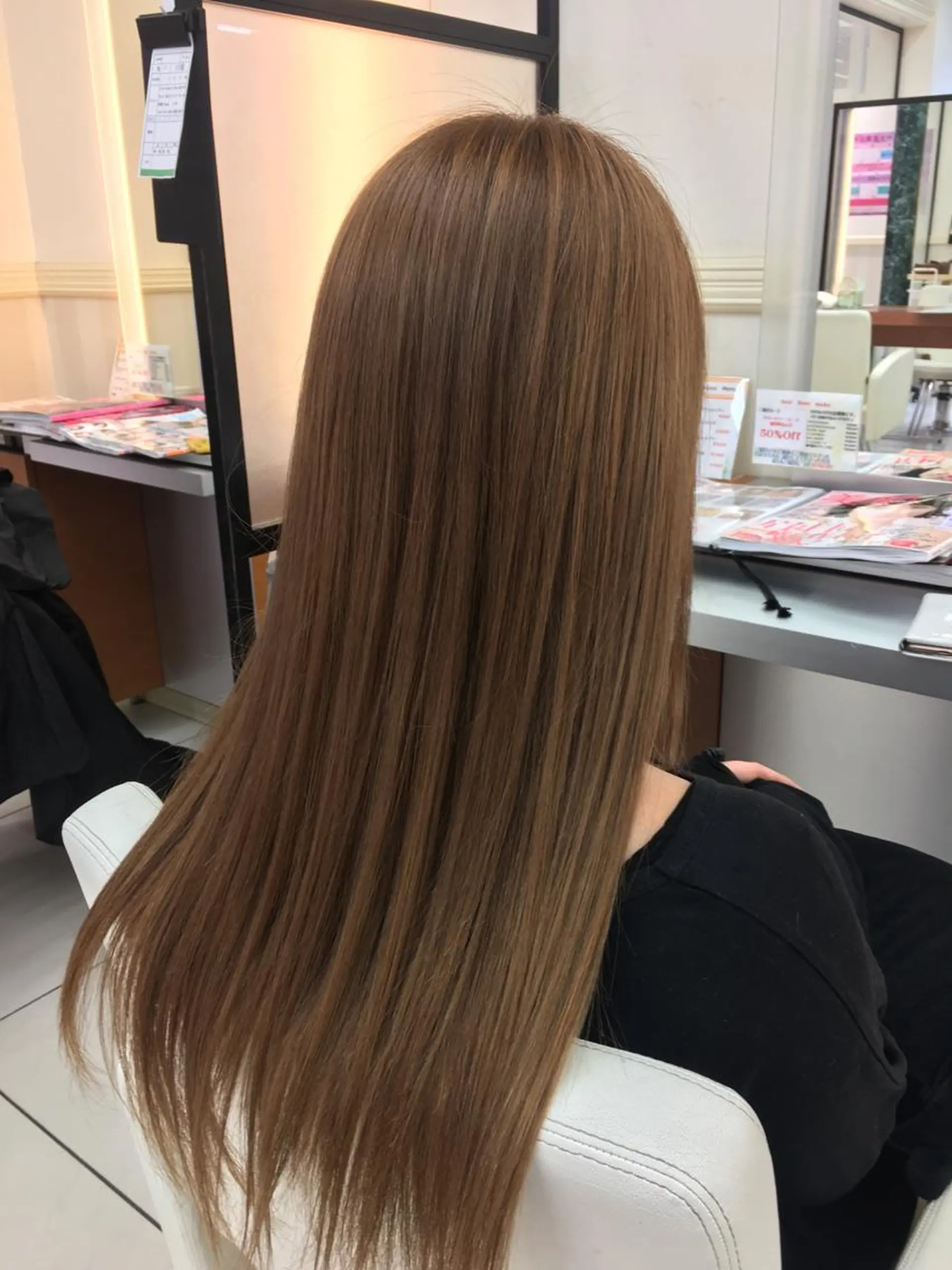 カラー イルミナカラー 縮毛矯正 N° jillva ♦️川端裕司♦️のヘアスタイル