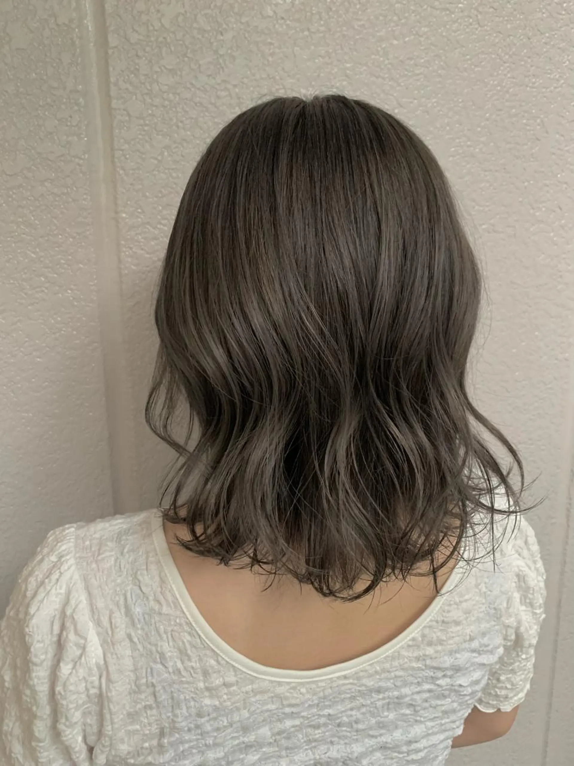 ミディアム カラー ブリーチ 透明感カラー ダブルカラー グレージュ カット ヘアカラー eyl〜エイル〜所属・💎赤み消しカラー 特化型デザイナー💎のヘアスタイル