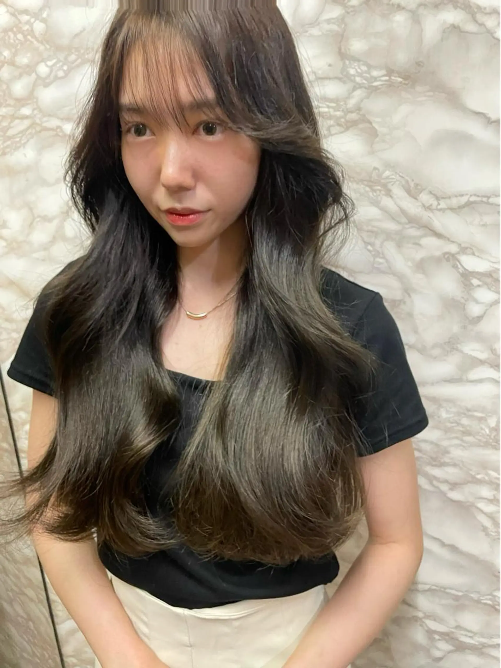 ロング カラー YEAU　PLUS所属・極上の艶髪 RINAのヘアスタイル