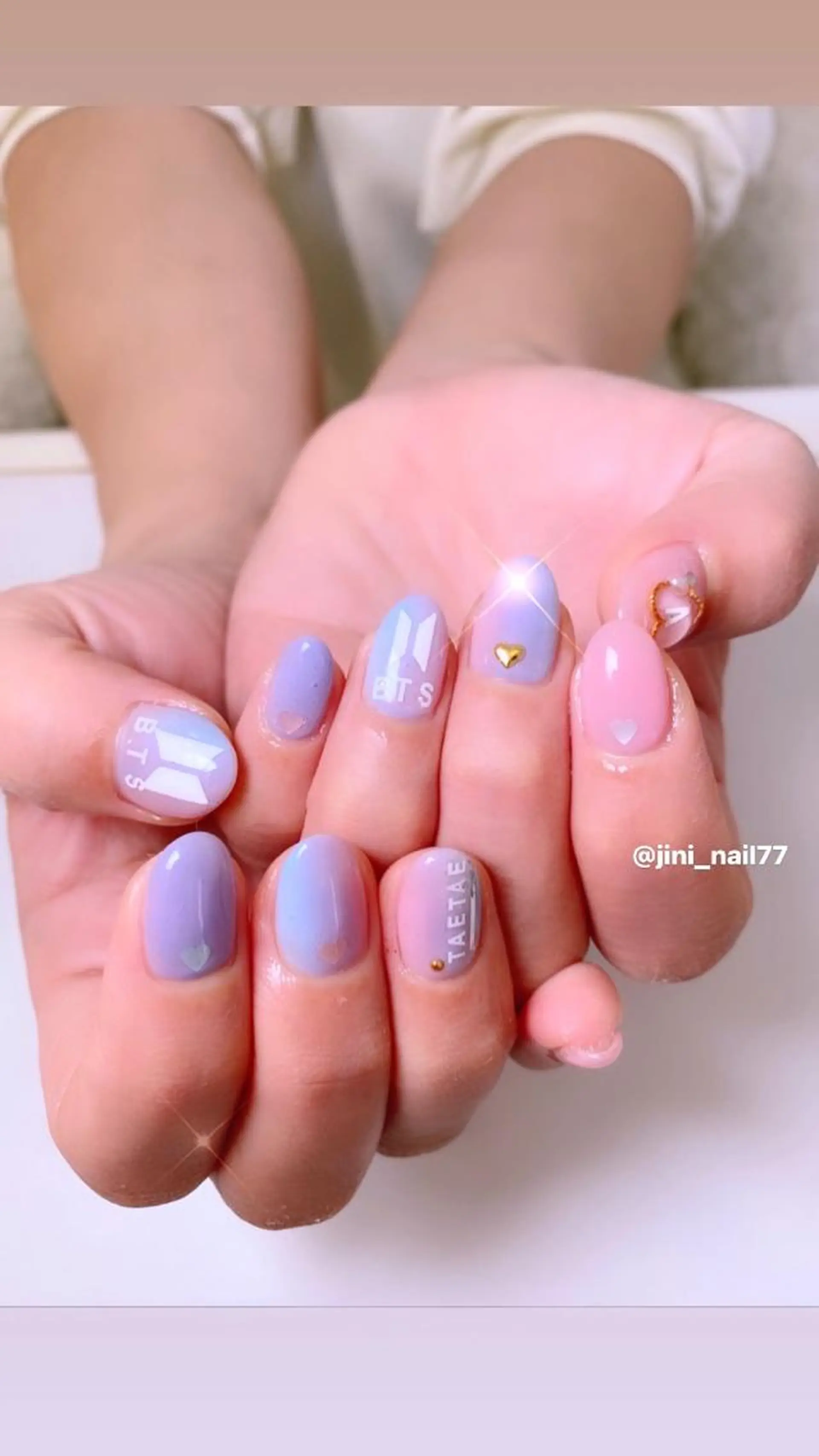 ネイル ハンドネイル JINI NAIL所属・ジニ ネイルのネイルデザイン