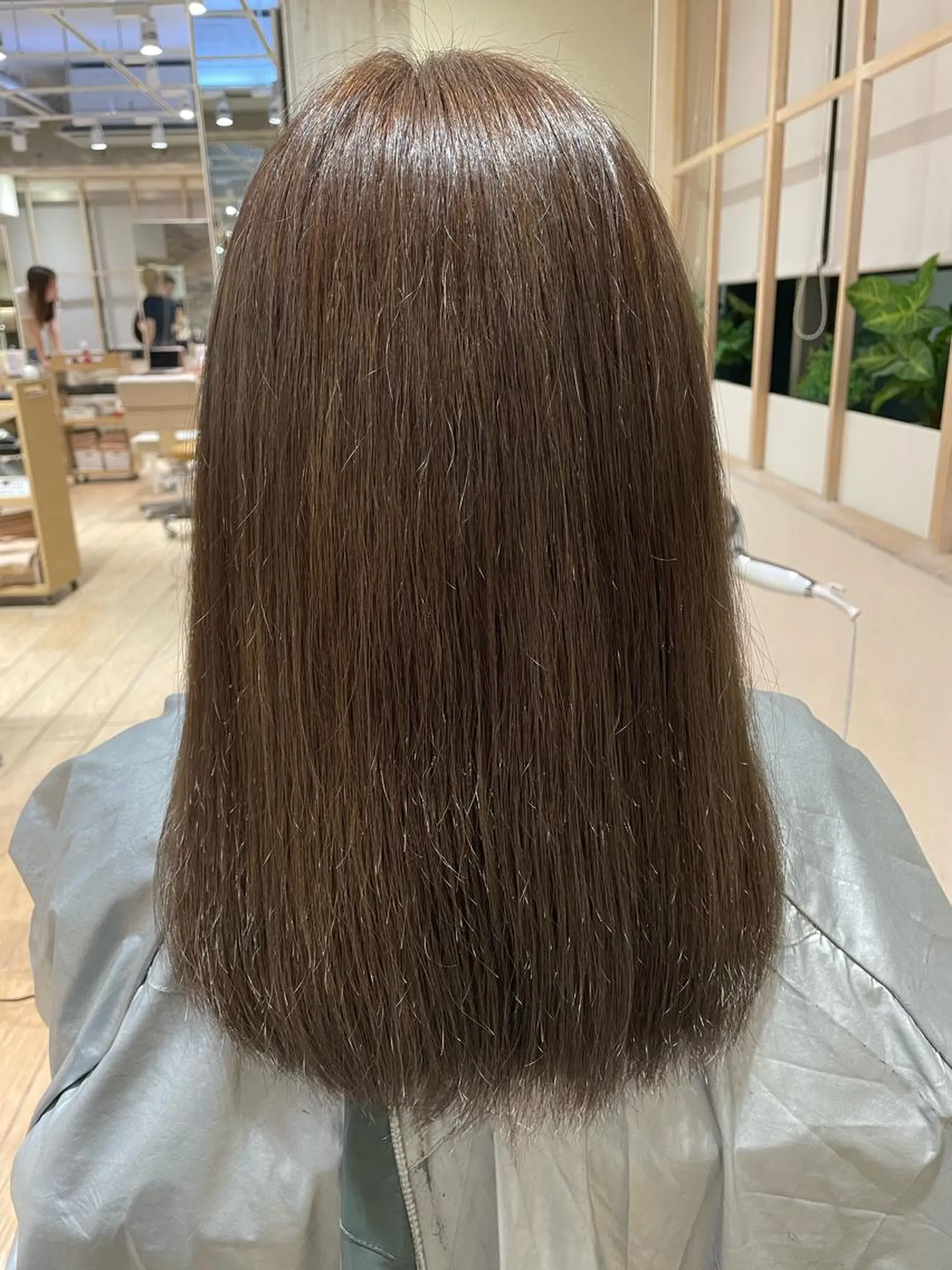 ミディアム カラー afloatkobe所属・美髪/髪質改善 川口凌弥のヘアスタイル