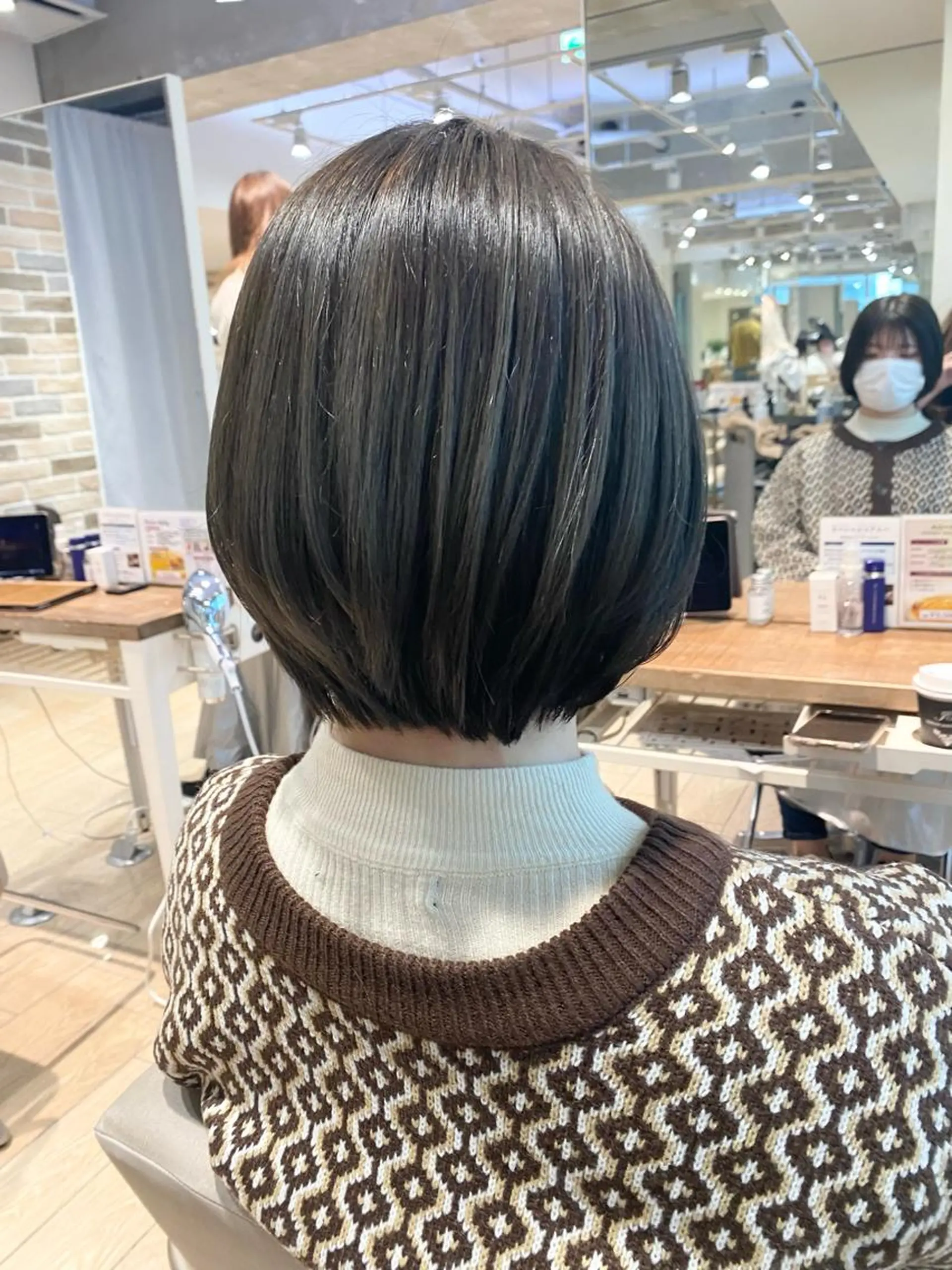 ショート カラー ショートボブ オリーブカラー ボブ ショートヘア 顔周り/くびれヘア 韓国ヘア💕風間るなのヘアスタイル