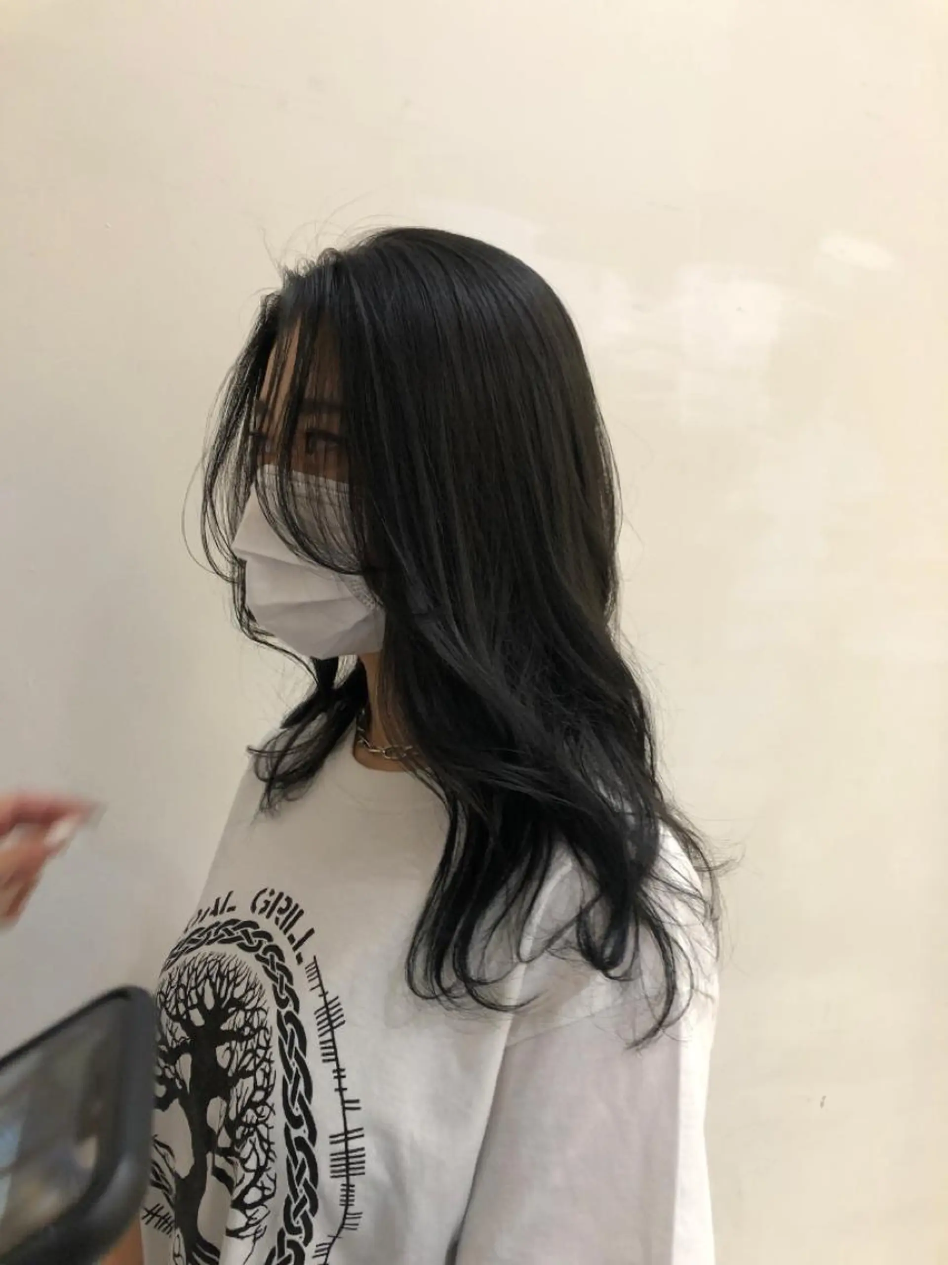 ロング レイヤーカット 岩谷流星のヘアスタイル