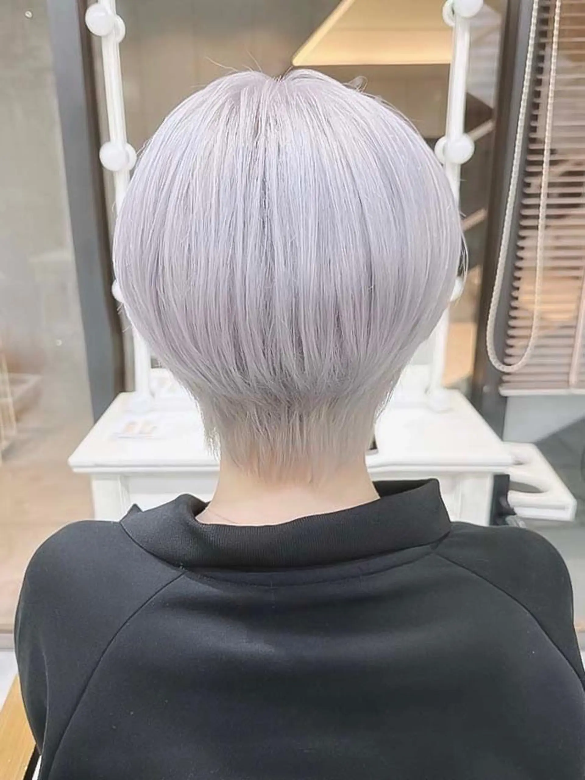 ショート カラー ヘアアレンジ メンズ メンズブリーチ メンズ韓国風 韓国マッシュ マッシュ ツーブロック 𝐑𝐈𝐍𝐊𝐀 🐷🖤のヘアスタイル