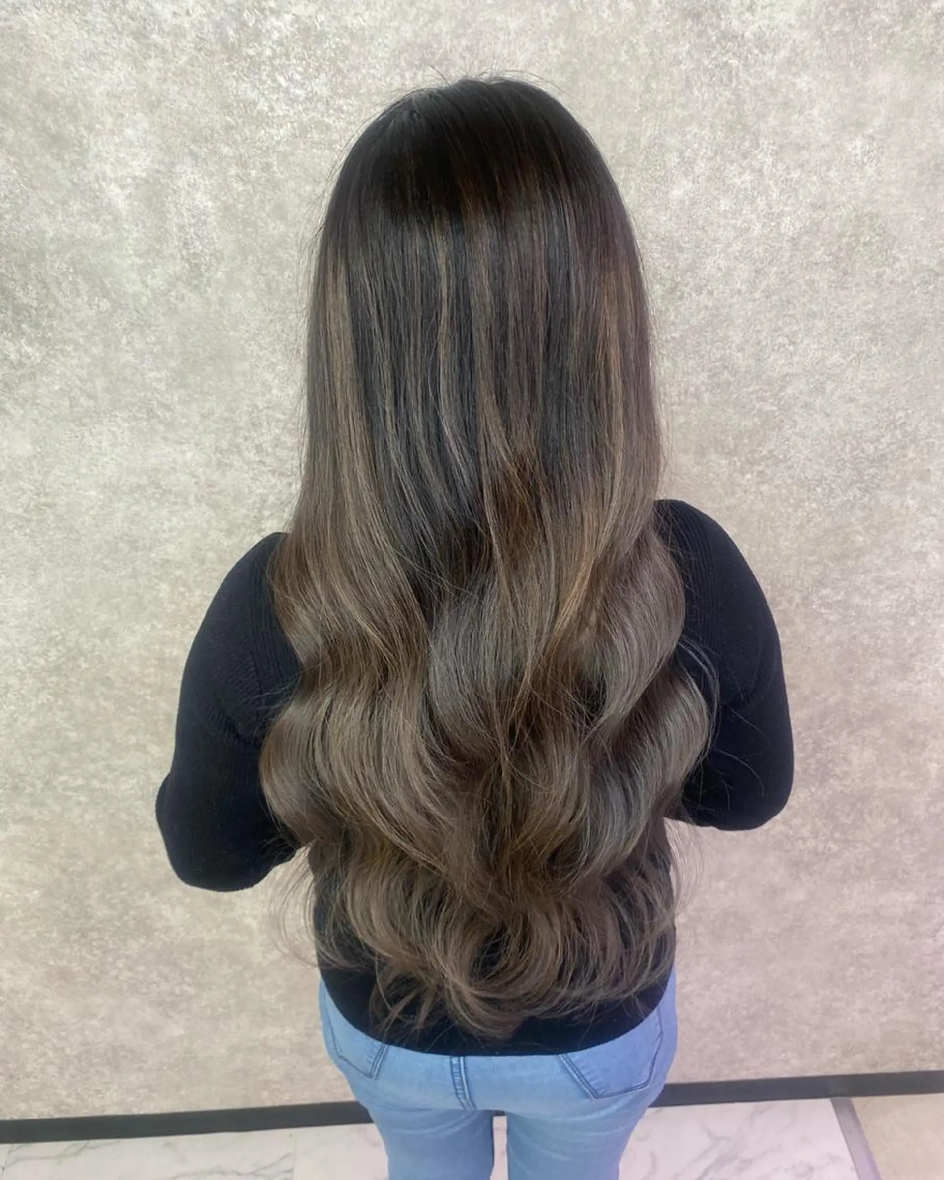 ロング カラー グラデーションカラー グレージュ 髪質改善 トリートメント UNDER vr 【アンダーバー】のヘアスタイル