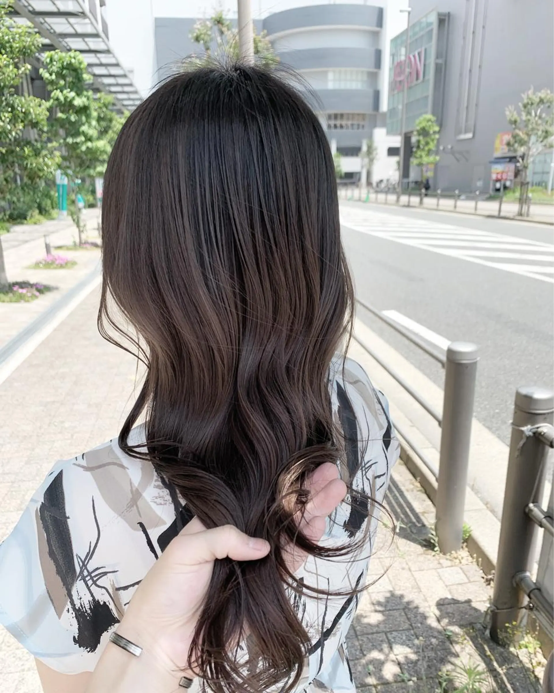 セミロング ハイライト レイヤー×縮毛矯正 深見 拓のヘアスタイル