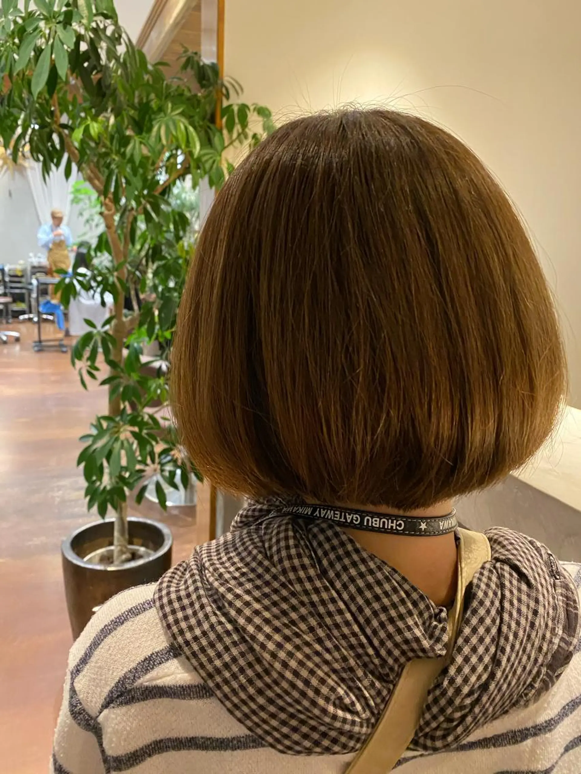 ショート カラー DEE okazakiのヘアスタイル