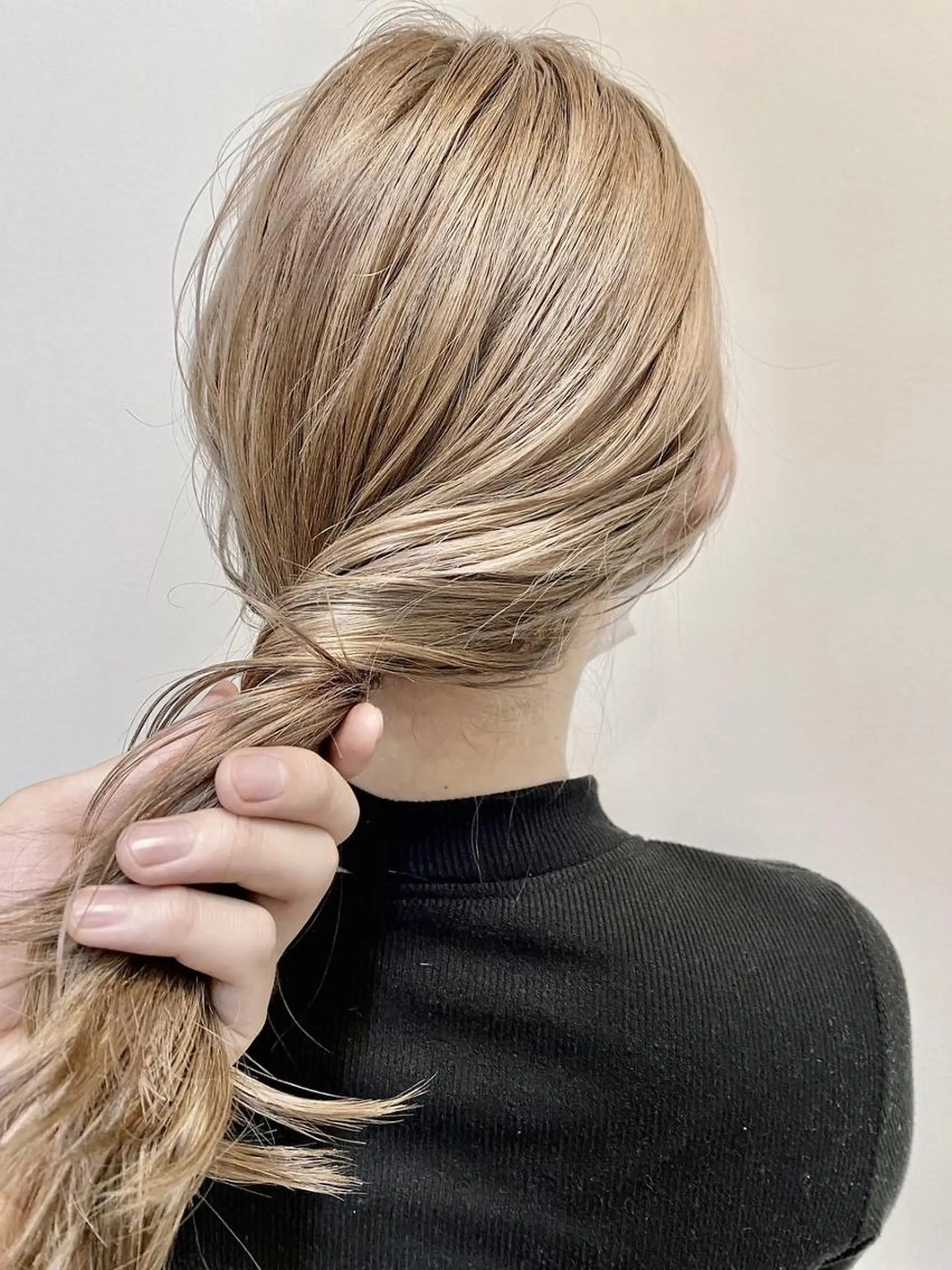 ロング カラー ベージュカラー ブリーチ ケアブリーチ ダブルカラー イヤリングカラー ヘアカラー ✨平野 アサト✨のヘアスタイル