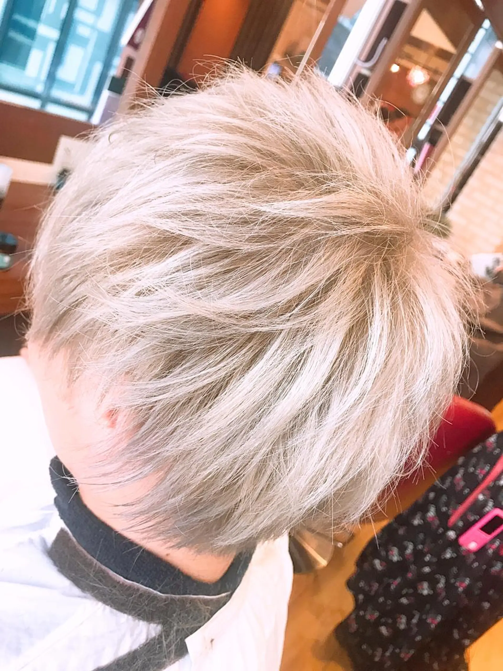 ショート カラー ベージュカラー ホワイトベージュ SALOWIN GINZA所属・✨ツヤ髪デザイナー ✨ひかり✨のヘアスタイル