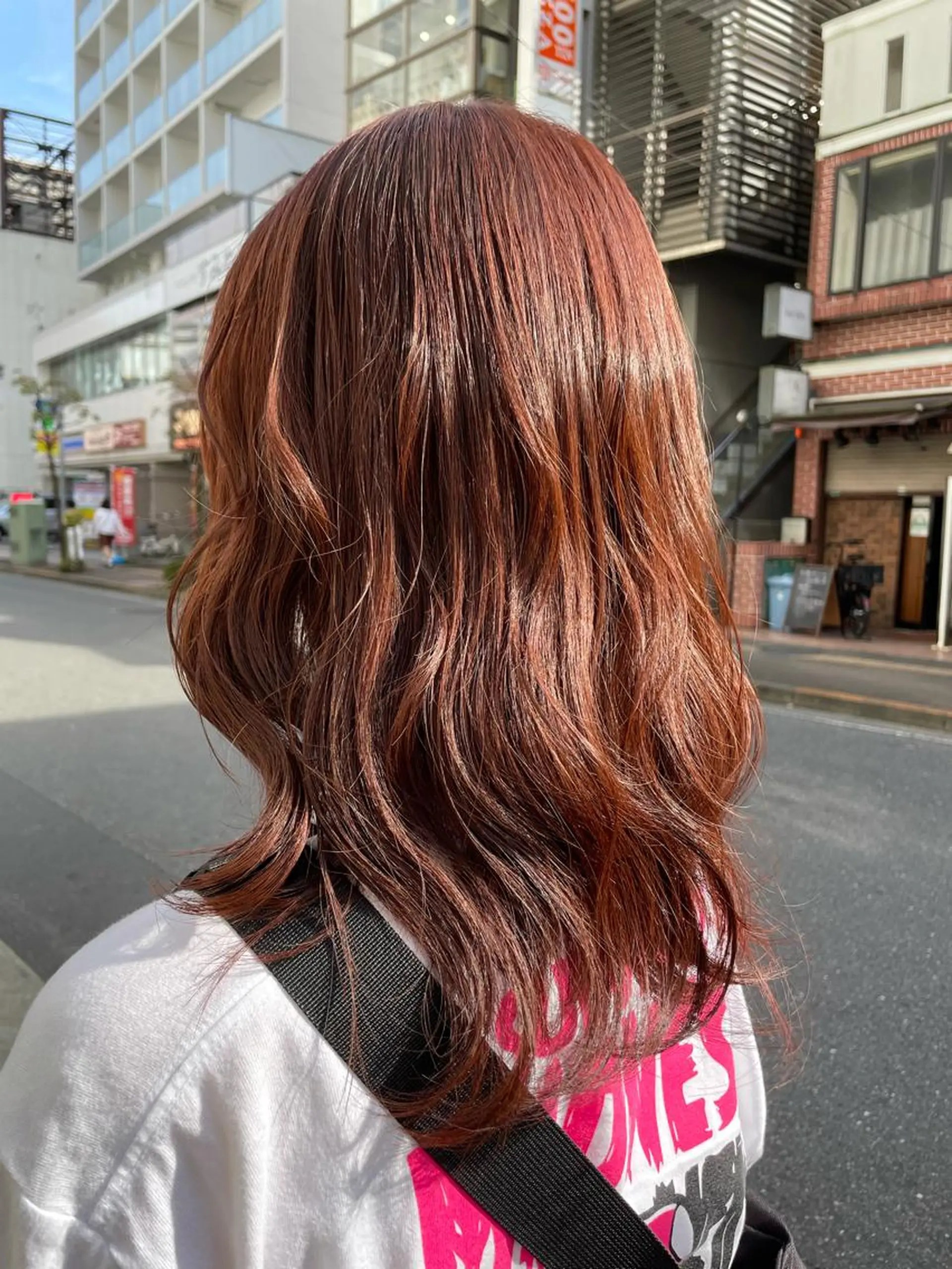 セミロング カラー ブリーチ ブラウンカラー ブリーチなしカラー オレンジ オレンジブラウン aya/小顔レイヤー /柔らかカラーのヘアスタイル