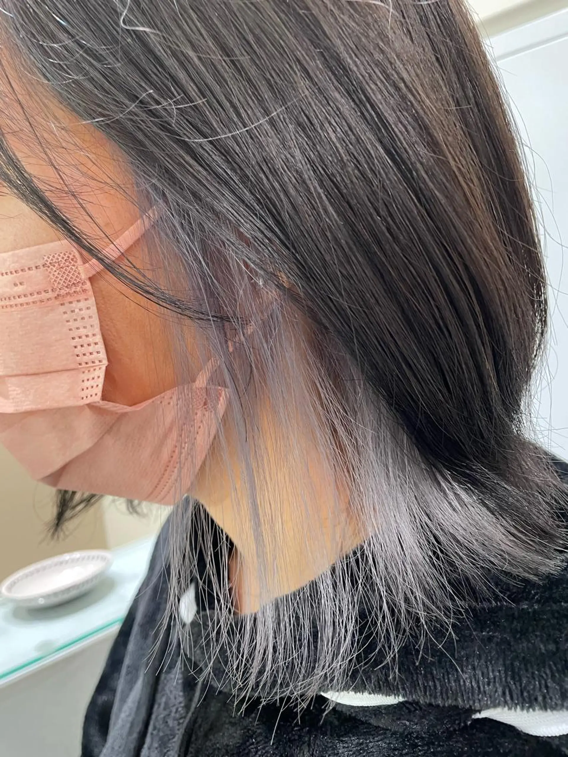 ミディアム カラー ブリーチ シルバー ホワイトシルバー ヘアカラー ボブ/インナーカラー /眉毛/Miyuのヘアスタイル