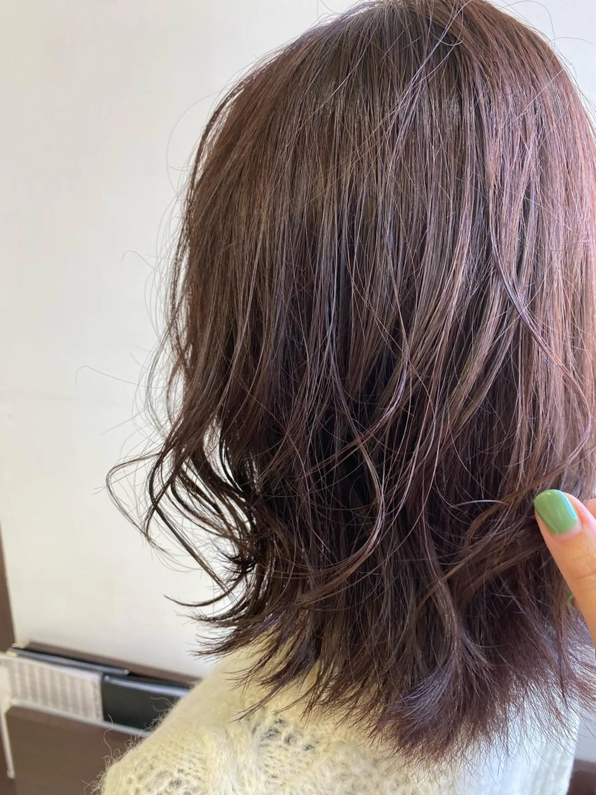 セミロング カラー 鈴木 明花のヘアスタイル