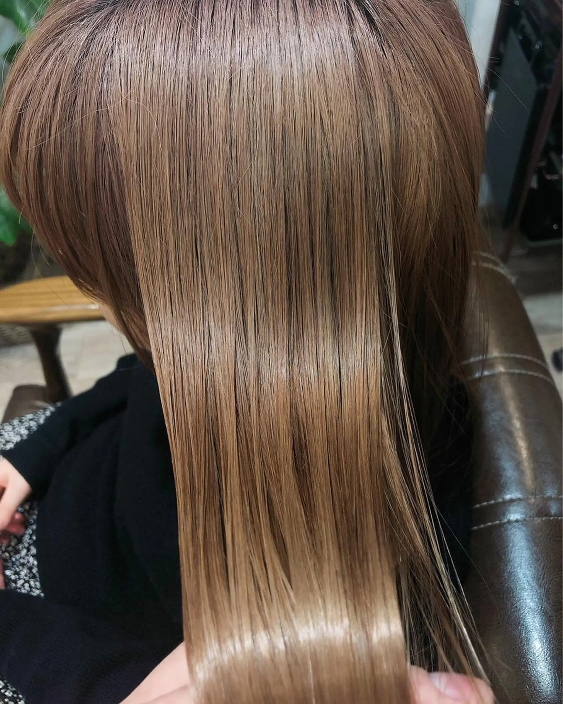 セミロング カラー ヘアアレンジ 🩰オリーブ/ ベージュ松本咲花🩰のヘアスタイル