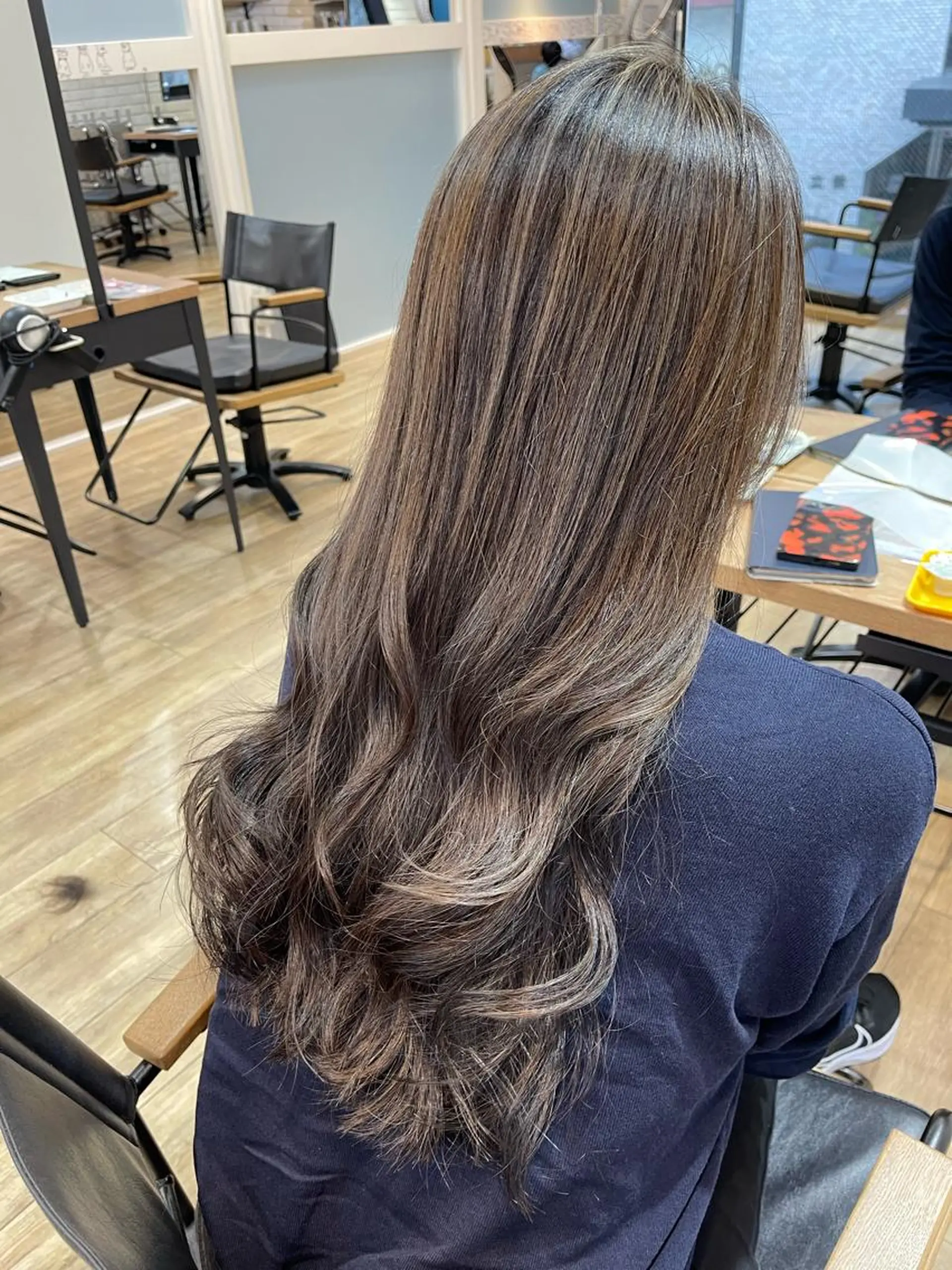 カラー 四ッ井 翔のヘアスタイル