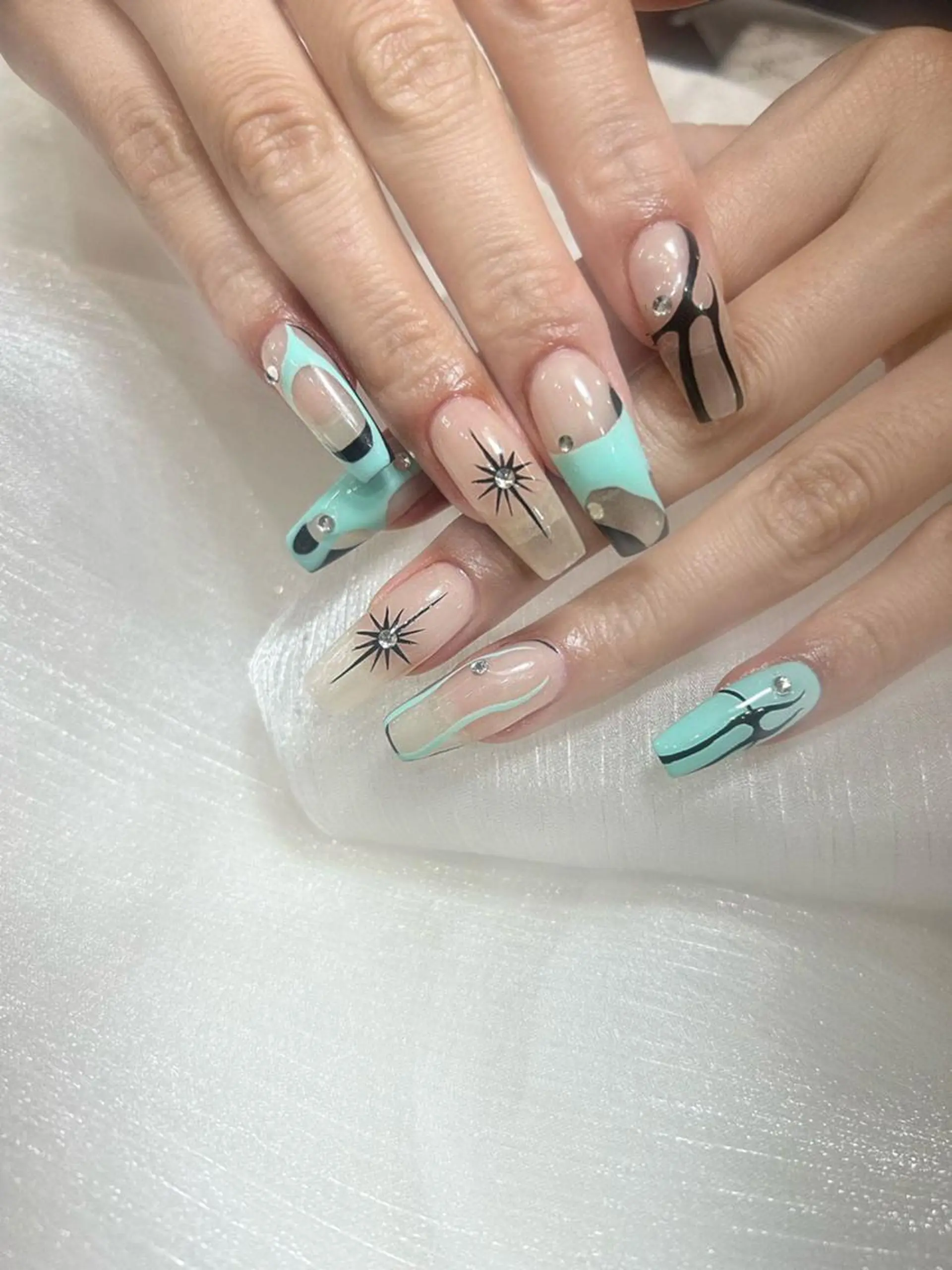 ネイル VIVIAN リサのネイルデザイン