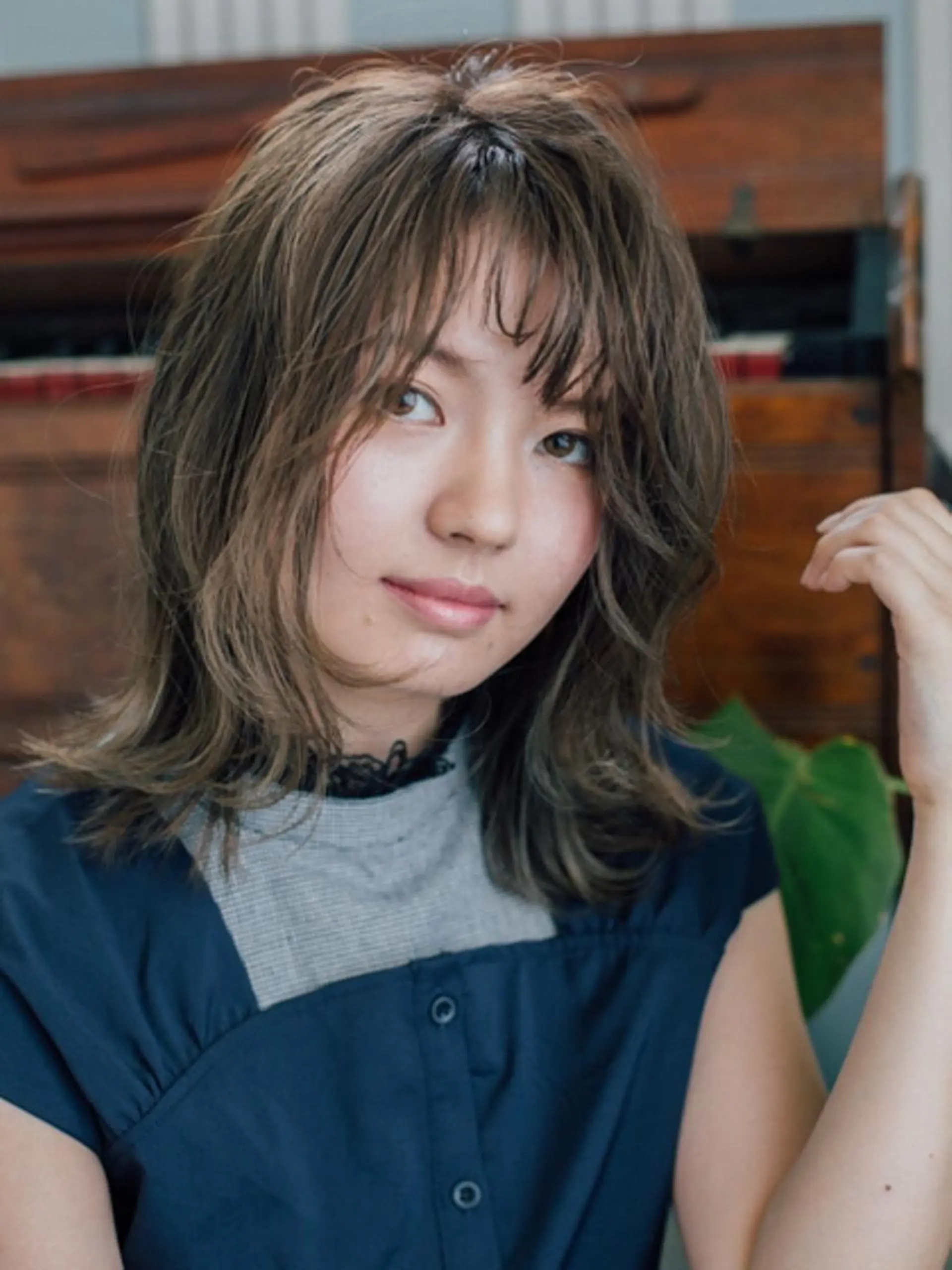 セミロング セミロングパーマ 伸ばしかけ レイヤーカット 外ハネヘア ヘアカラー トリートメント 福島 浩司のヘアスタイル