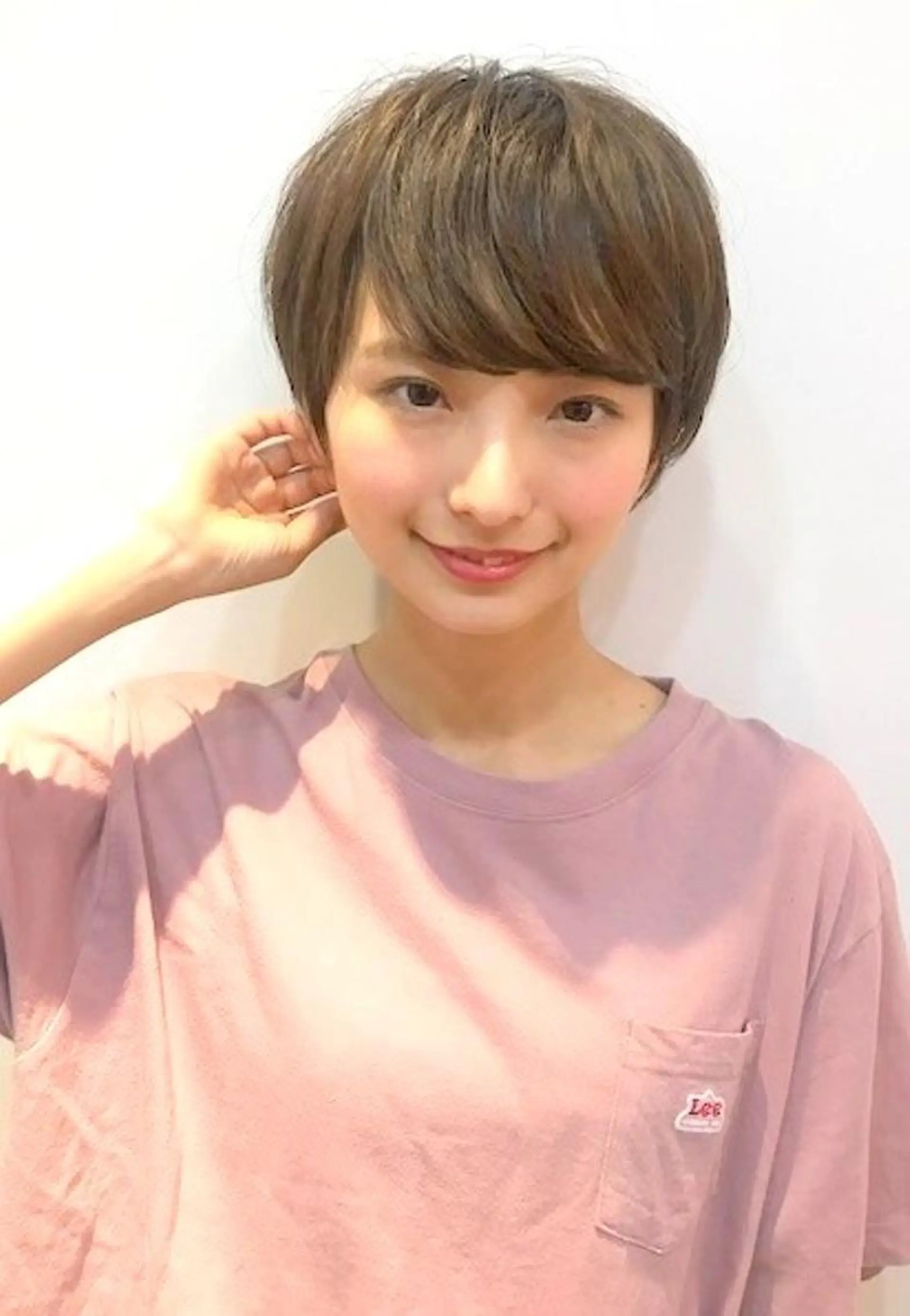 ショート カラー 羽田 ひろむのヘアスタイル