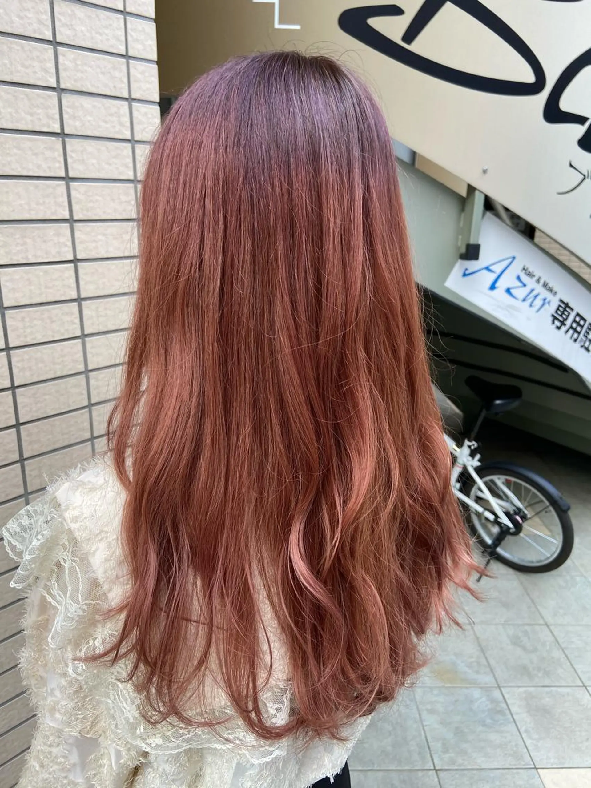 ロング カラー グラデーションカラー ピンクカラー カット ヘアカラー トリートメント 菊地 美憂のヘアスタイル