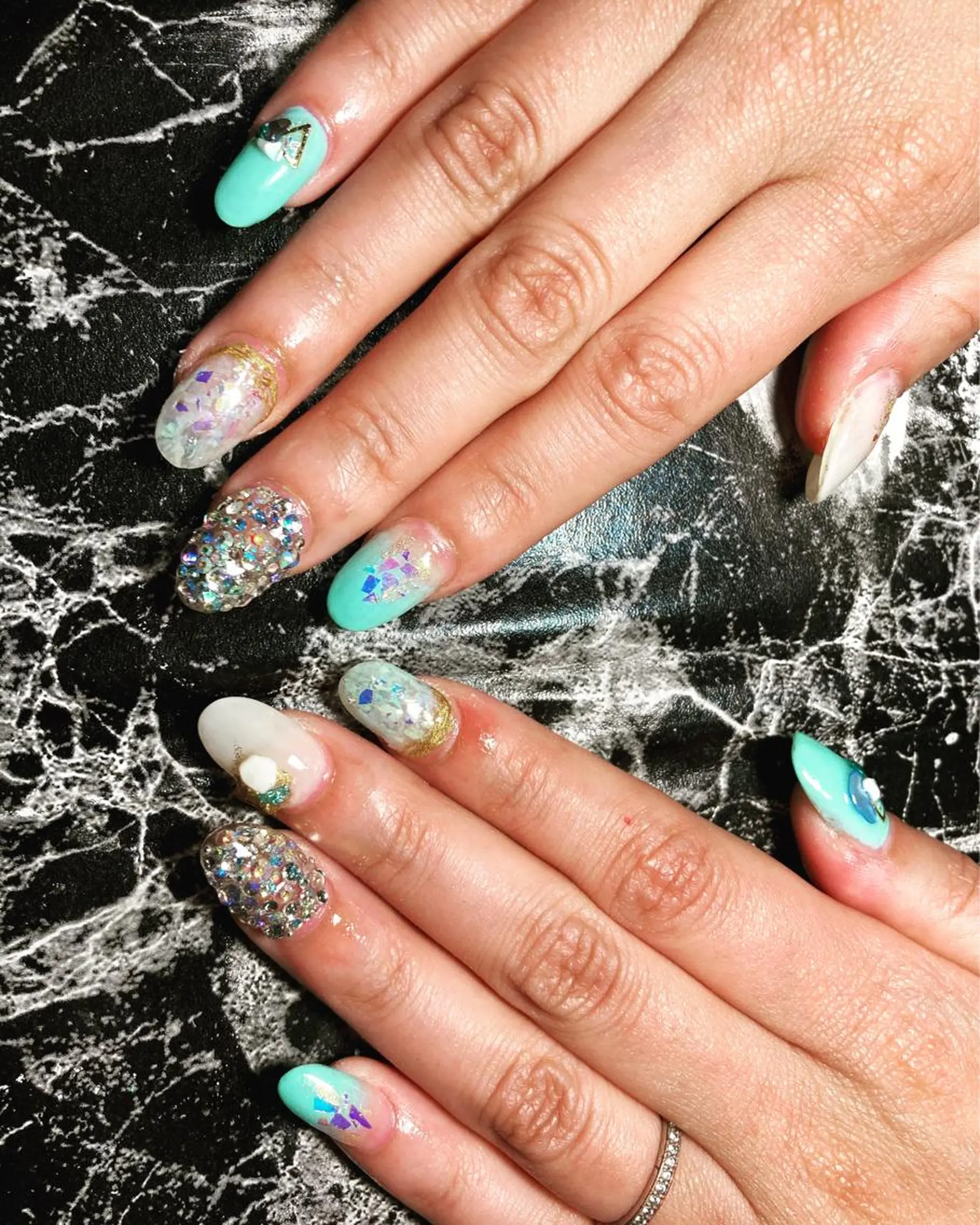 ショート ネイル スカルプネイル ハンドネイル ✴︎ Delightのネイルデザイン