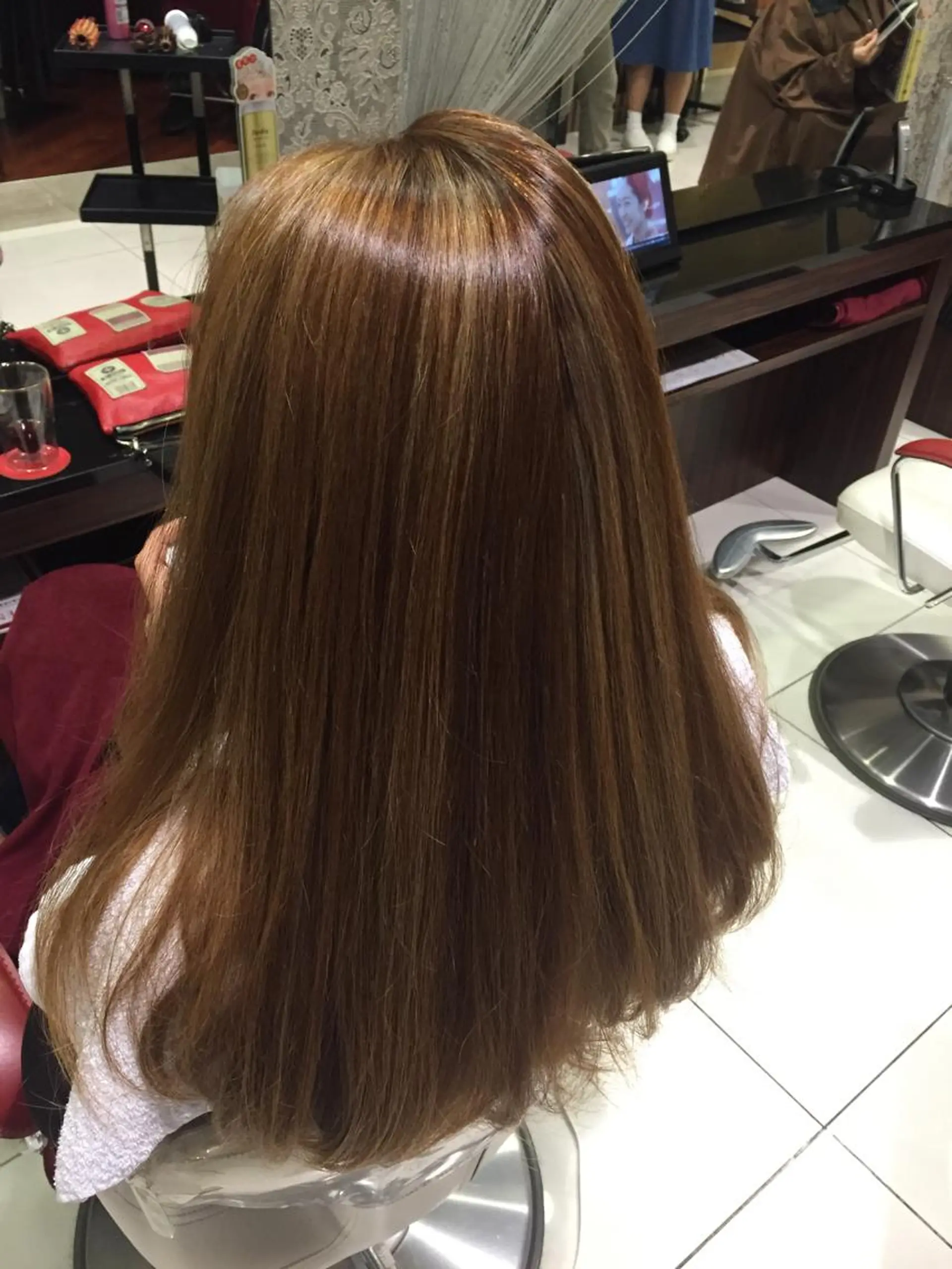 セミロング ロング カラー グレージュ ハイライトカラー ハイライト 🔹TOMO🔹 圧倒的経験値🔹のヘアスタイル