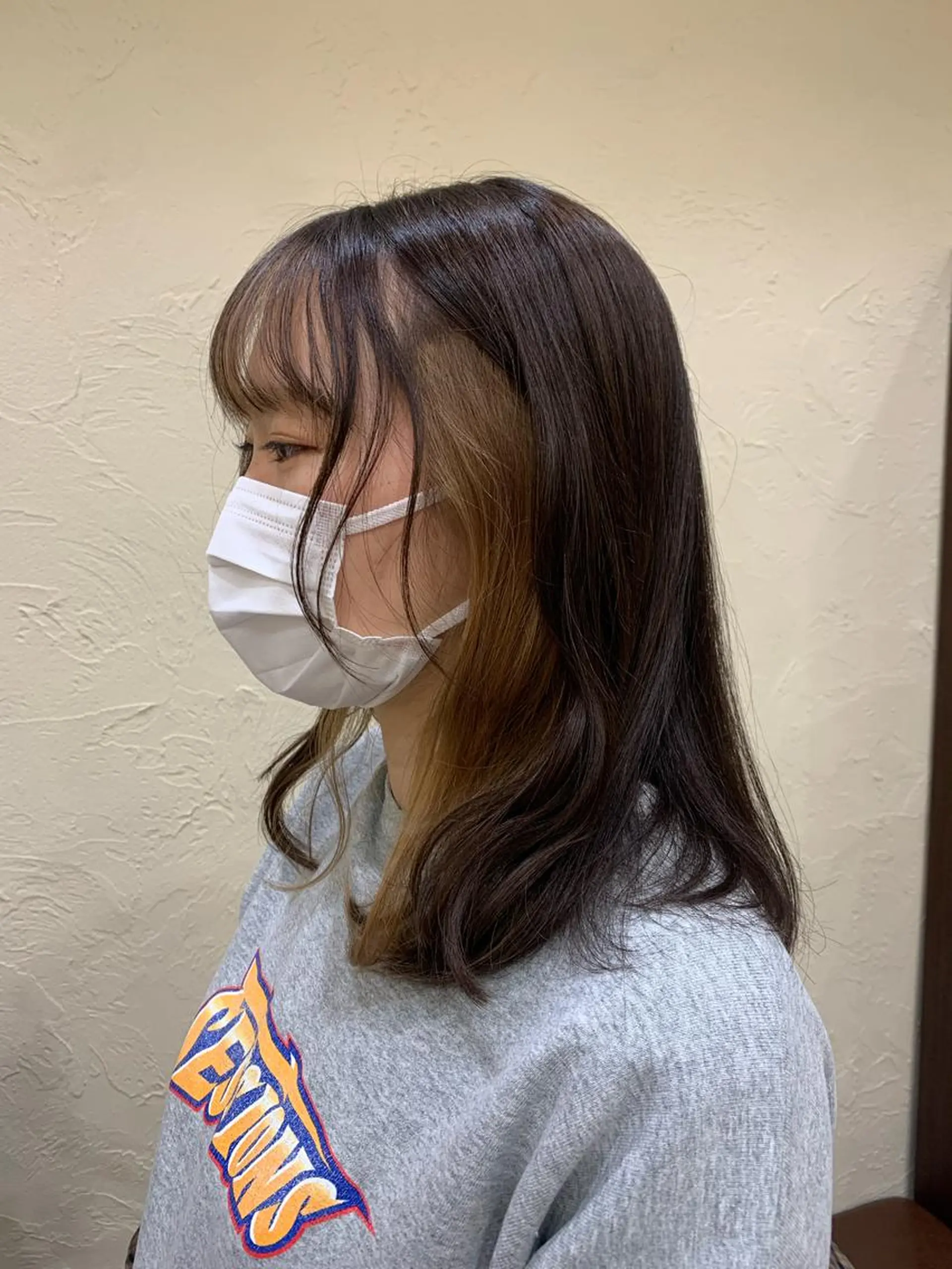 セミロング in'dexhair U所属・ブリーチ🌈ハイトー ンカラー ✨アニカ✨のヘアスタイル