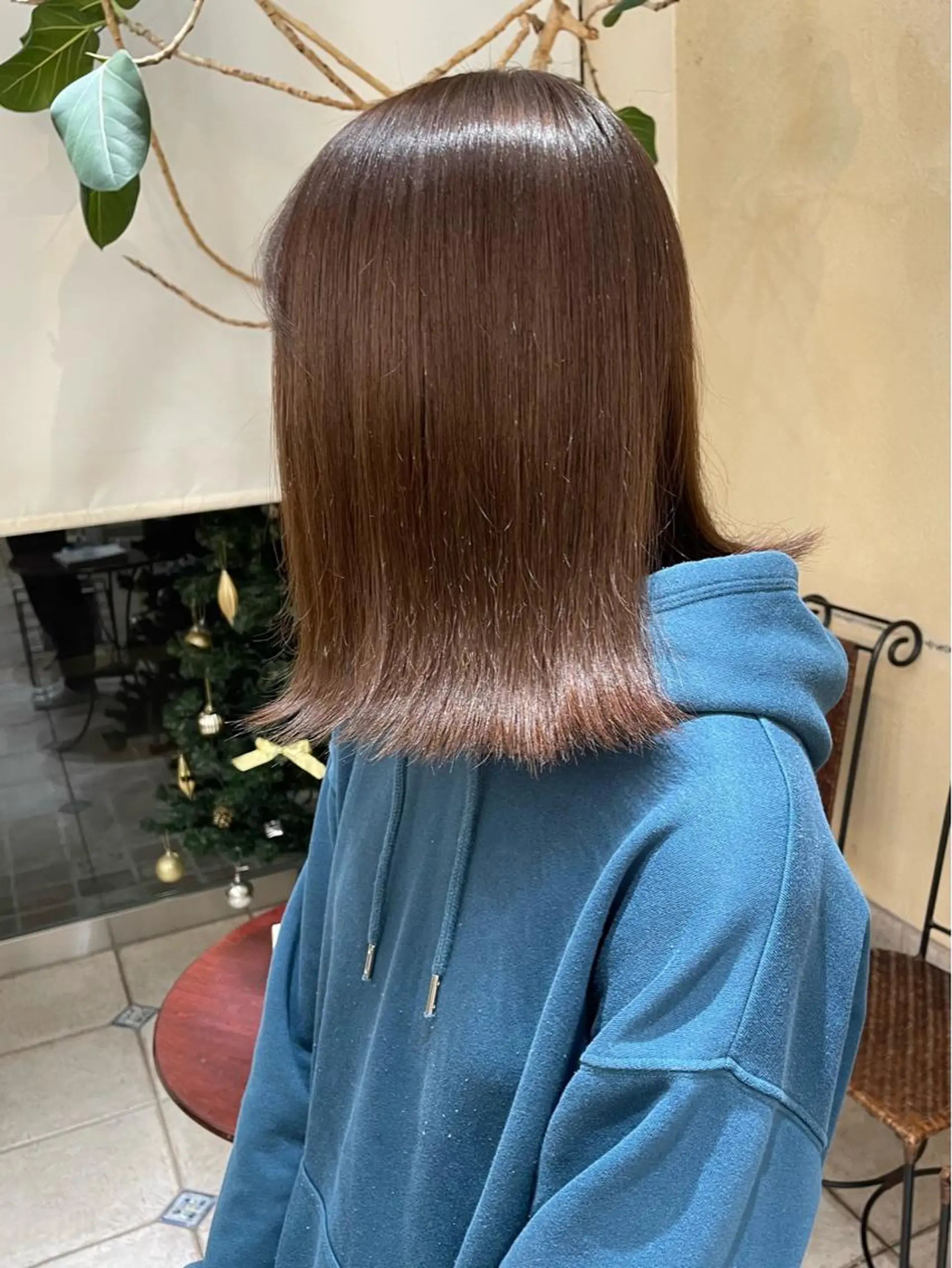 ミディアム カラー 塩谷 雪花のヘアスタイル